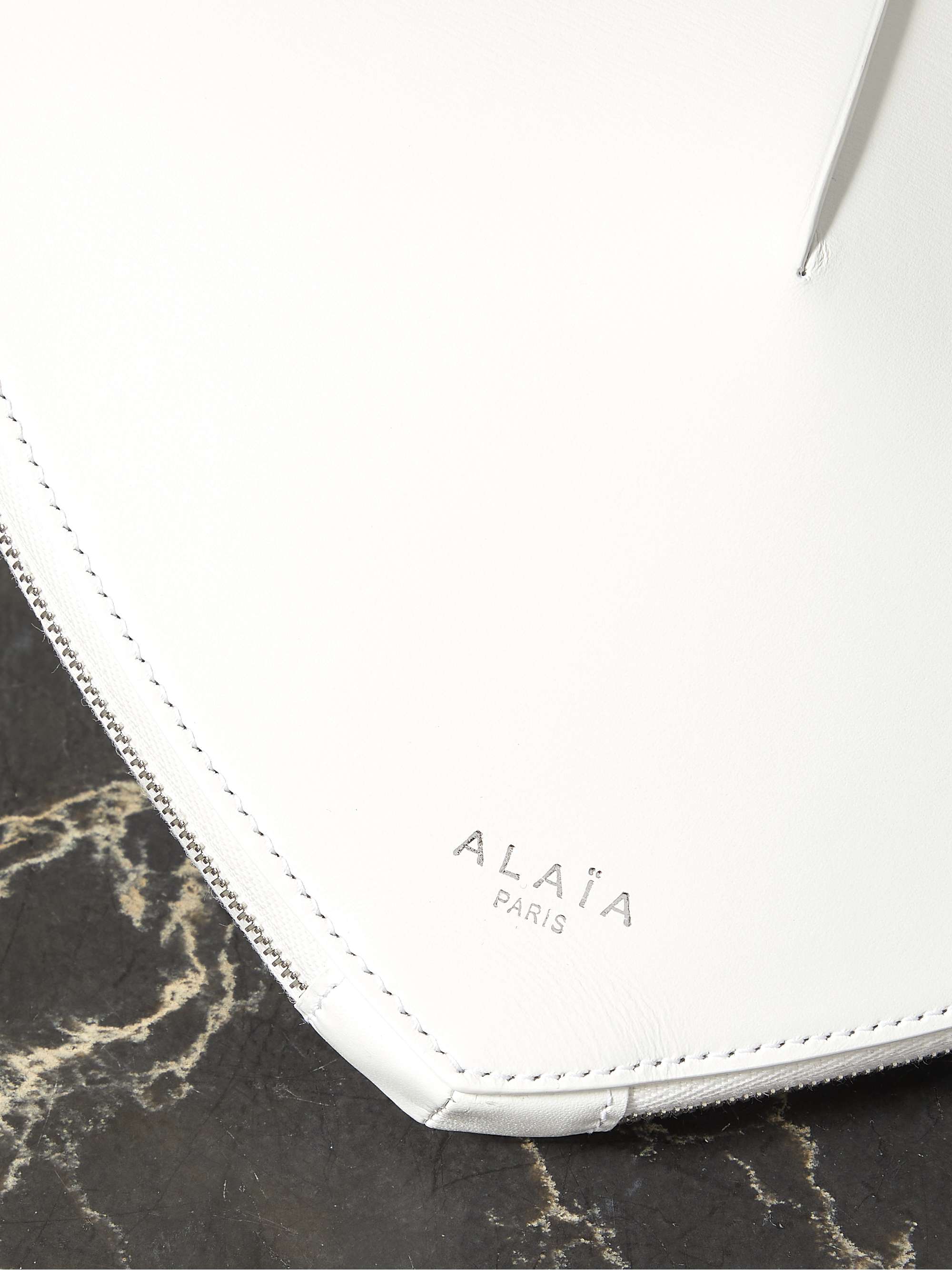 ALAÏA Le Coeur heart-shaped leather shoulder bag