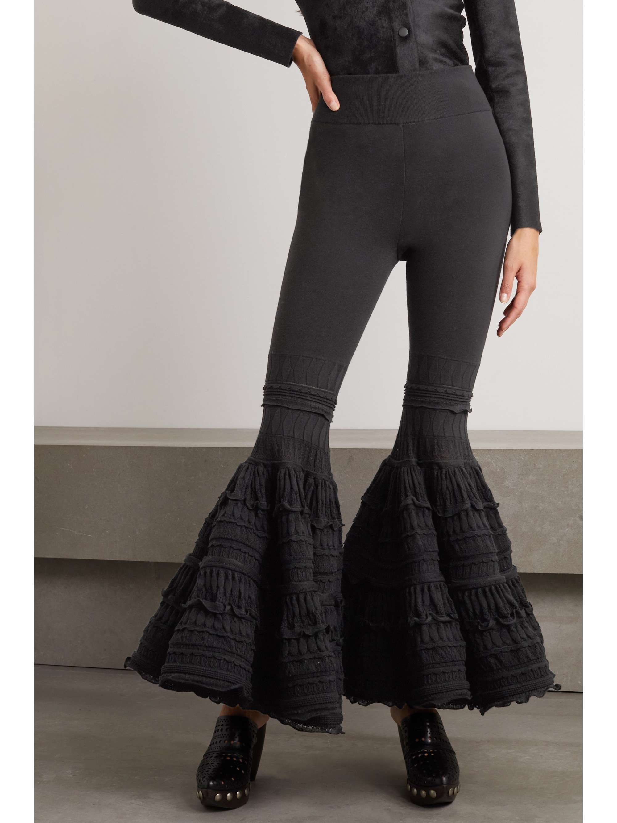 ALAÏA Crochet-knit wool-blend leggings