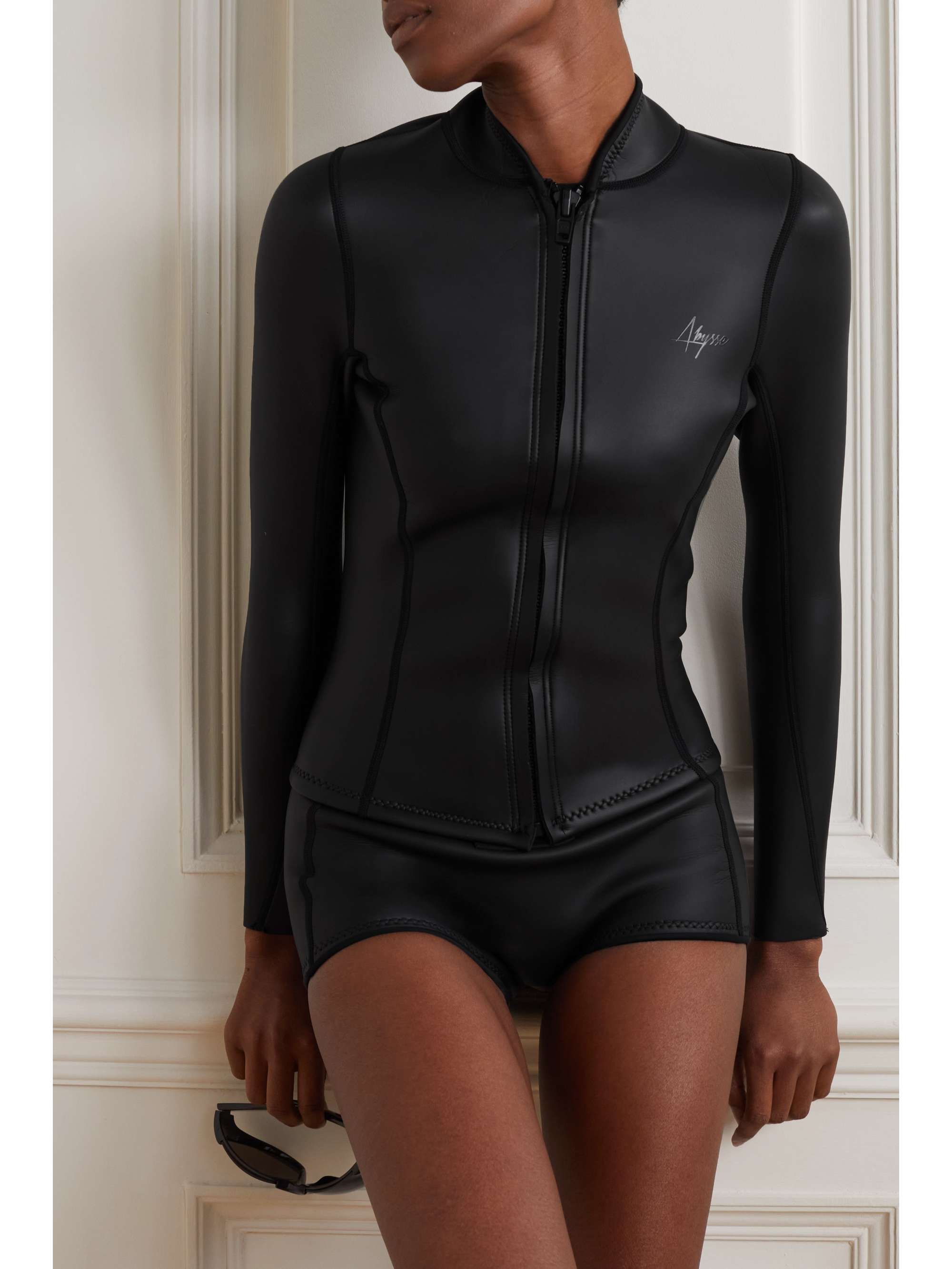 ABYSSE + NET SUSTAIN Rell rash guard
