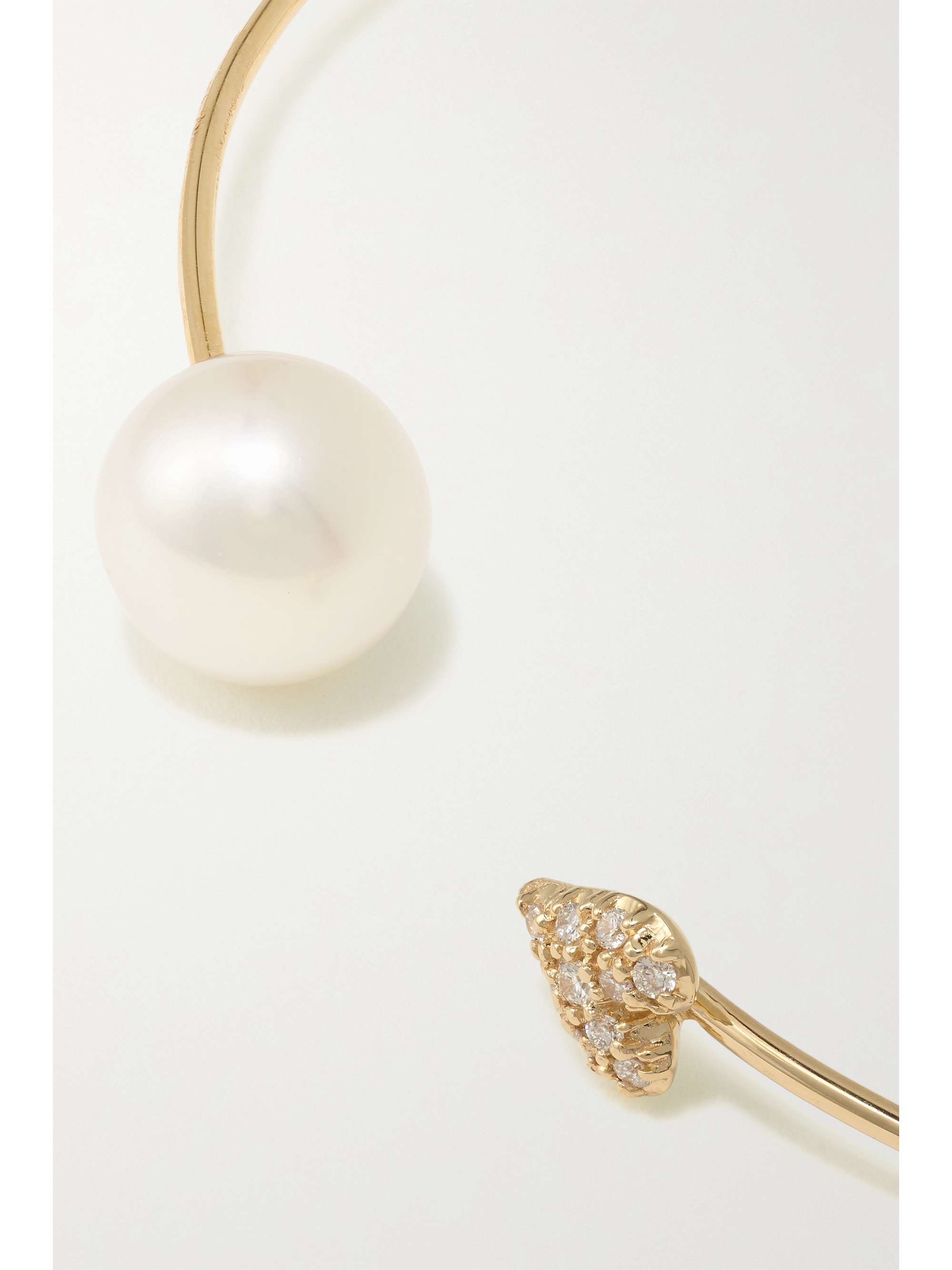 MIZUKI 14-karat gold, pearl and diamond cuff