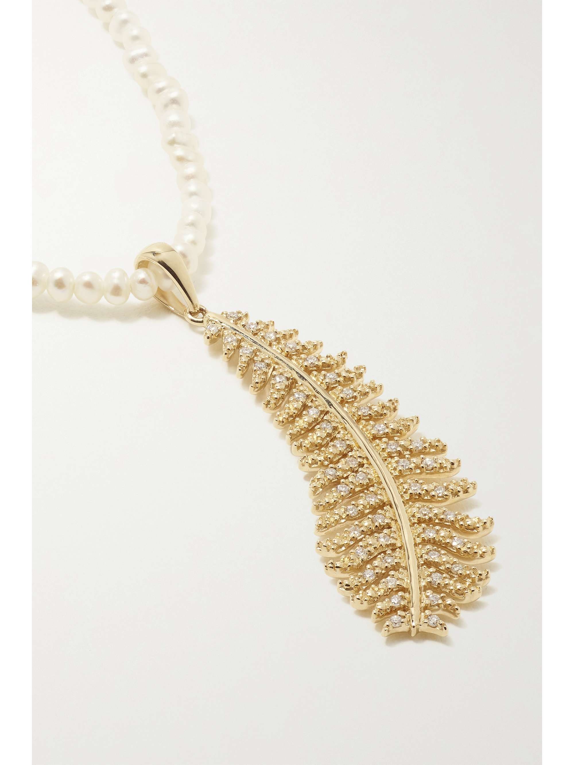 MIZUKI Perlenkette mit Details aus 14 Karat Gold und Diamanten