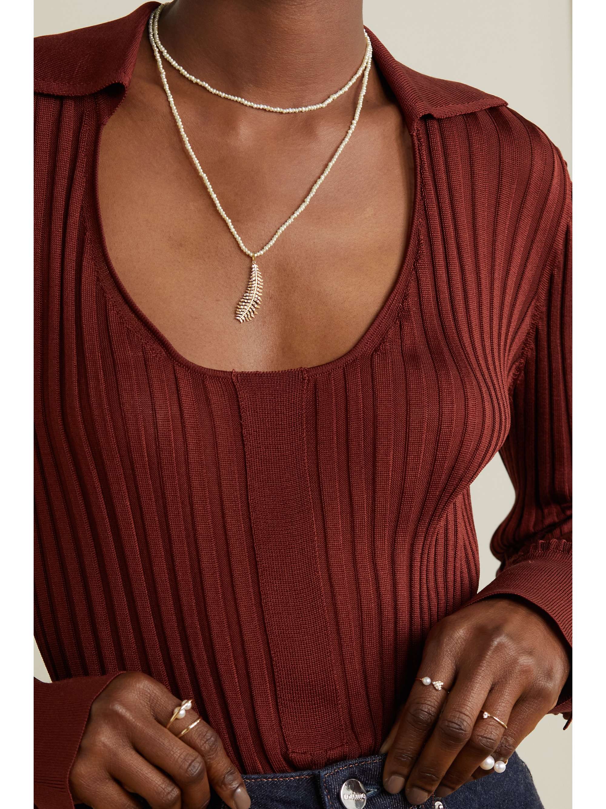 MIZUKI Perlenkette mit Details aus 14 Karat Gold und Diamanten