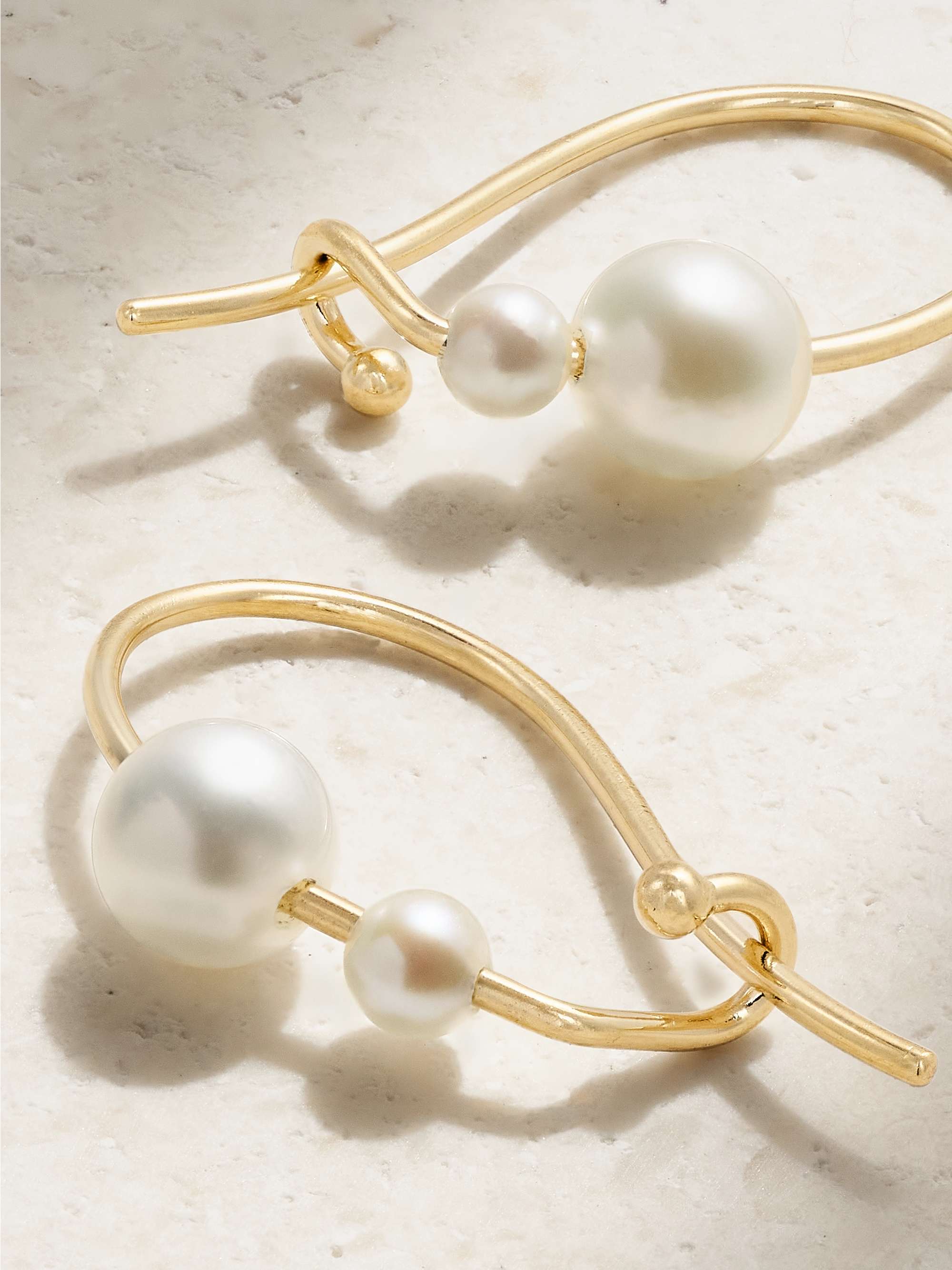 MIZUKI Ohrringe aus 14 Karat Gold mit Perlen
