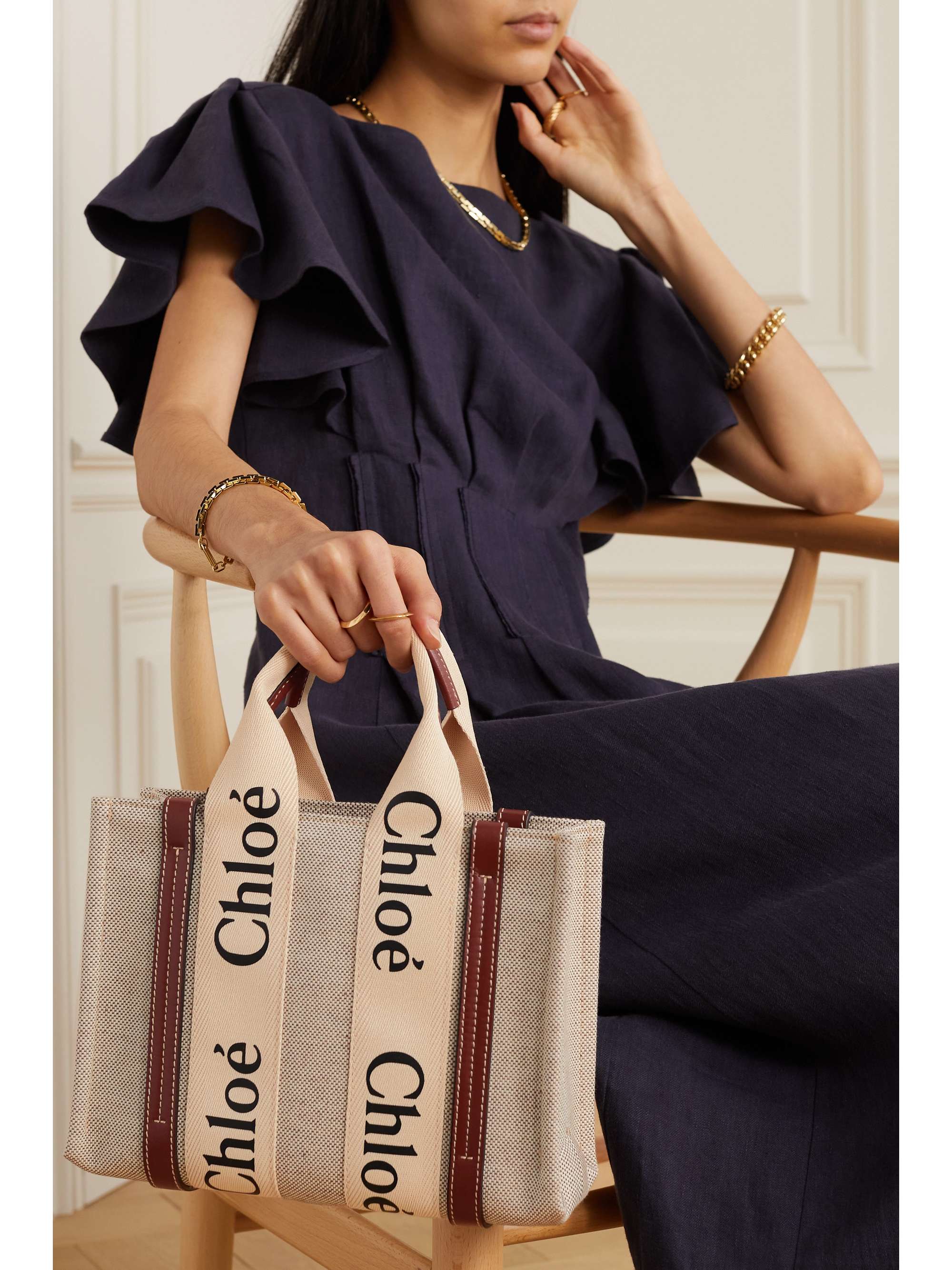 CHLOÉ + NET SUSTAIN Woody small embroidered leather-trimmed linen tote