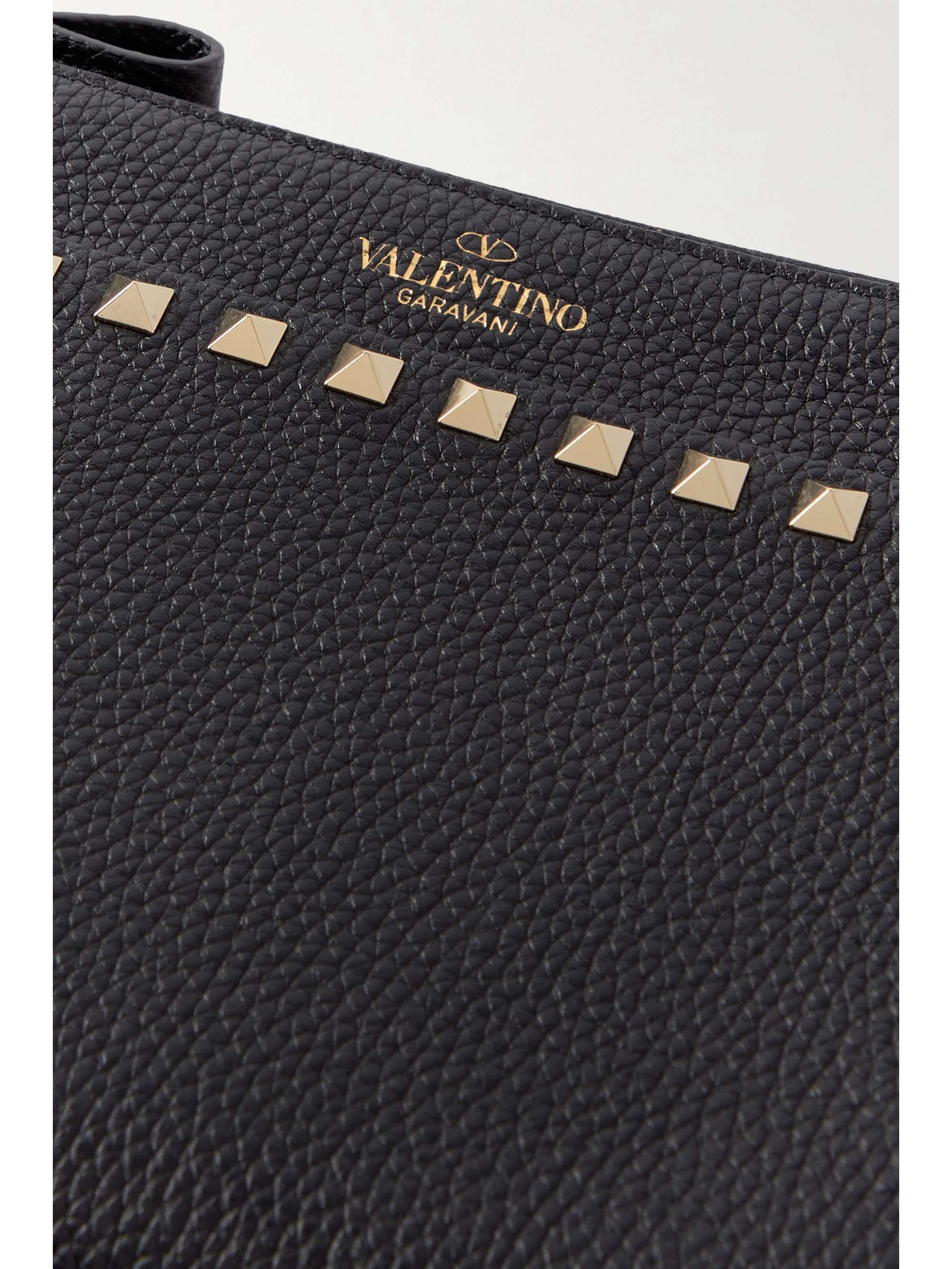 VALENTINO GARAVANI Valentino Garavani Rockstud textured-leather pouch