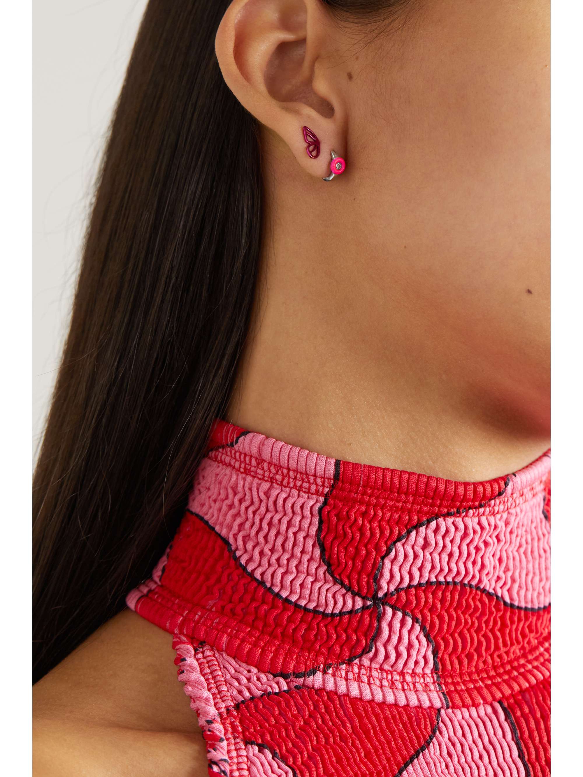 EÉRA 18-karat white gold, enamel and diamond single hoop earring