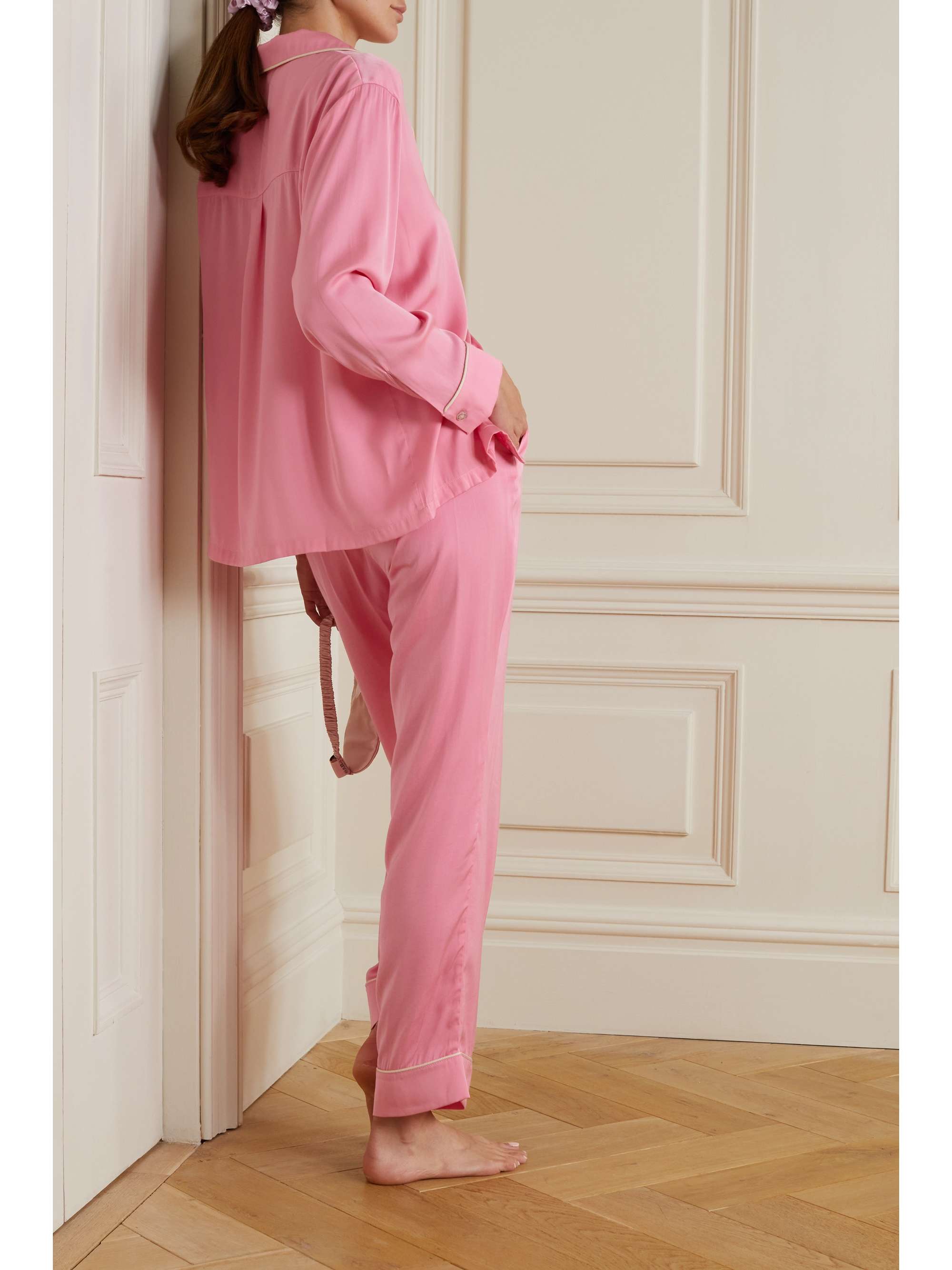 LOVE STORIES Blue Moon satin pajama set
