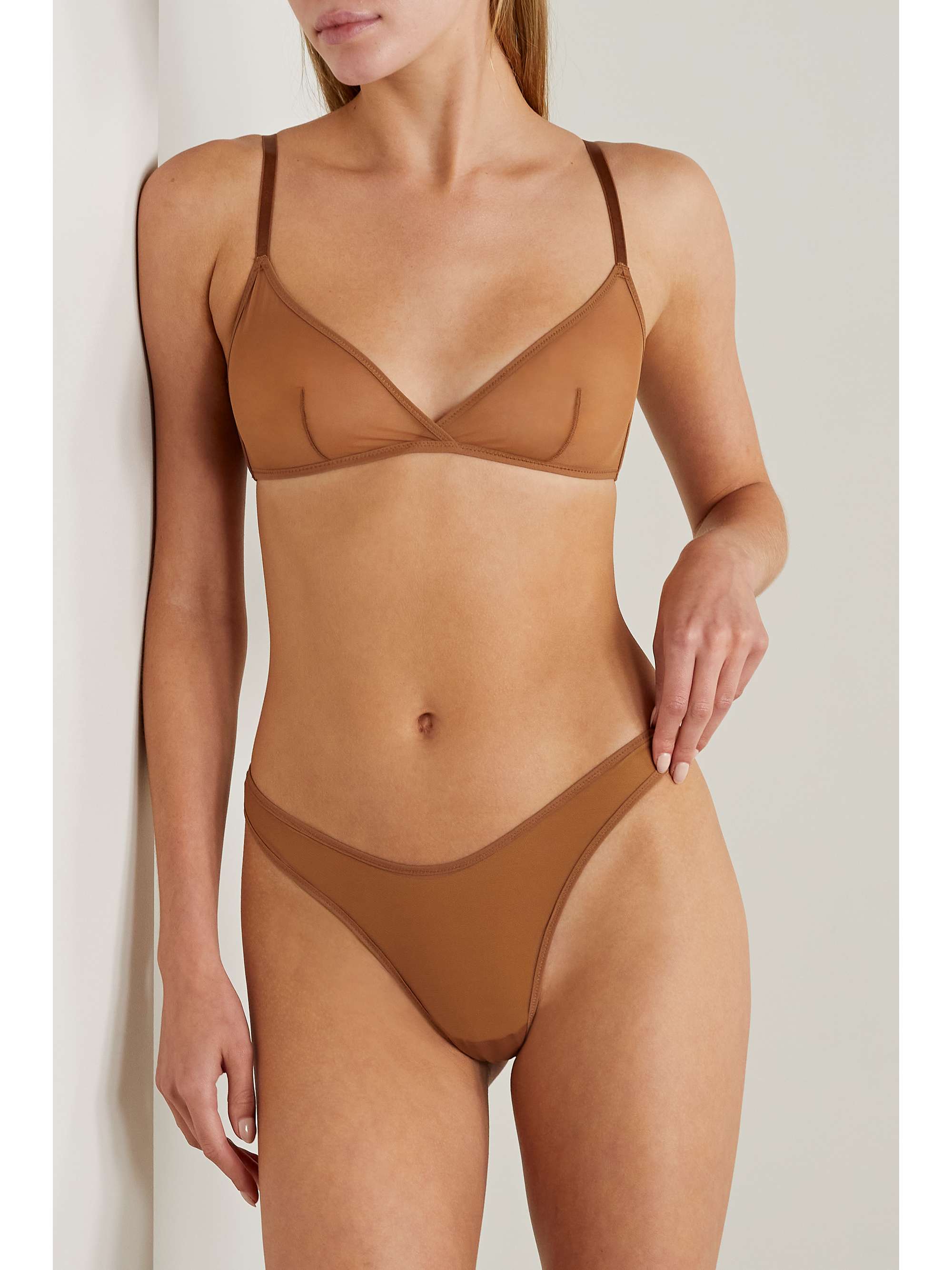 ULTRA FINE MESH STRAPLESS BRA, BRONZE