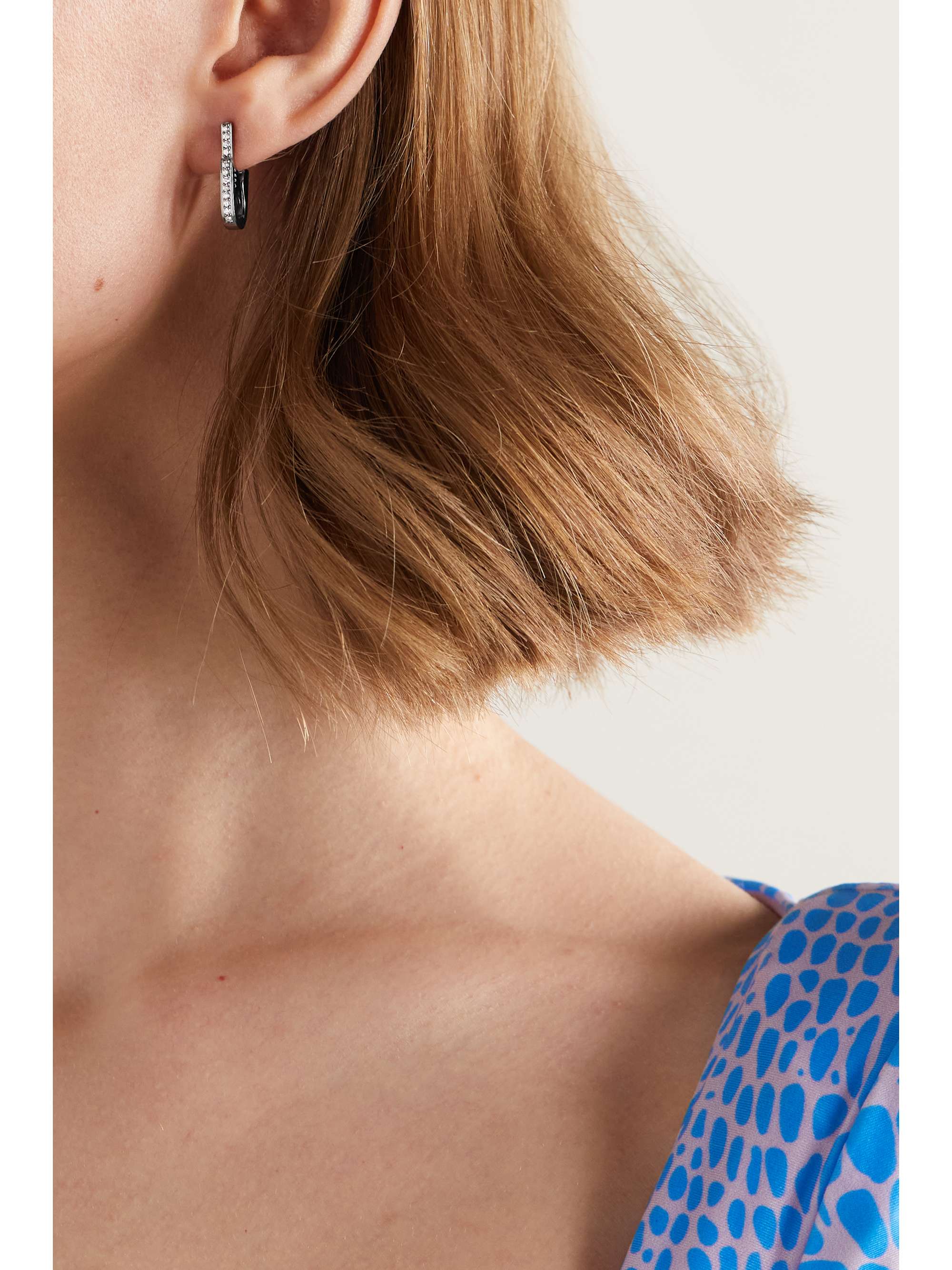 EÉRA 18-karat blackened gold diamond single earring