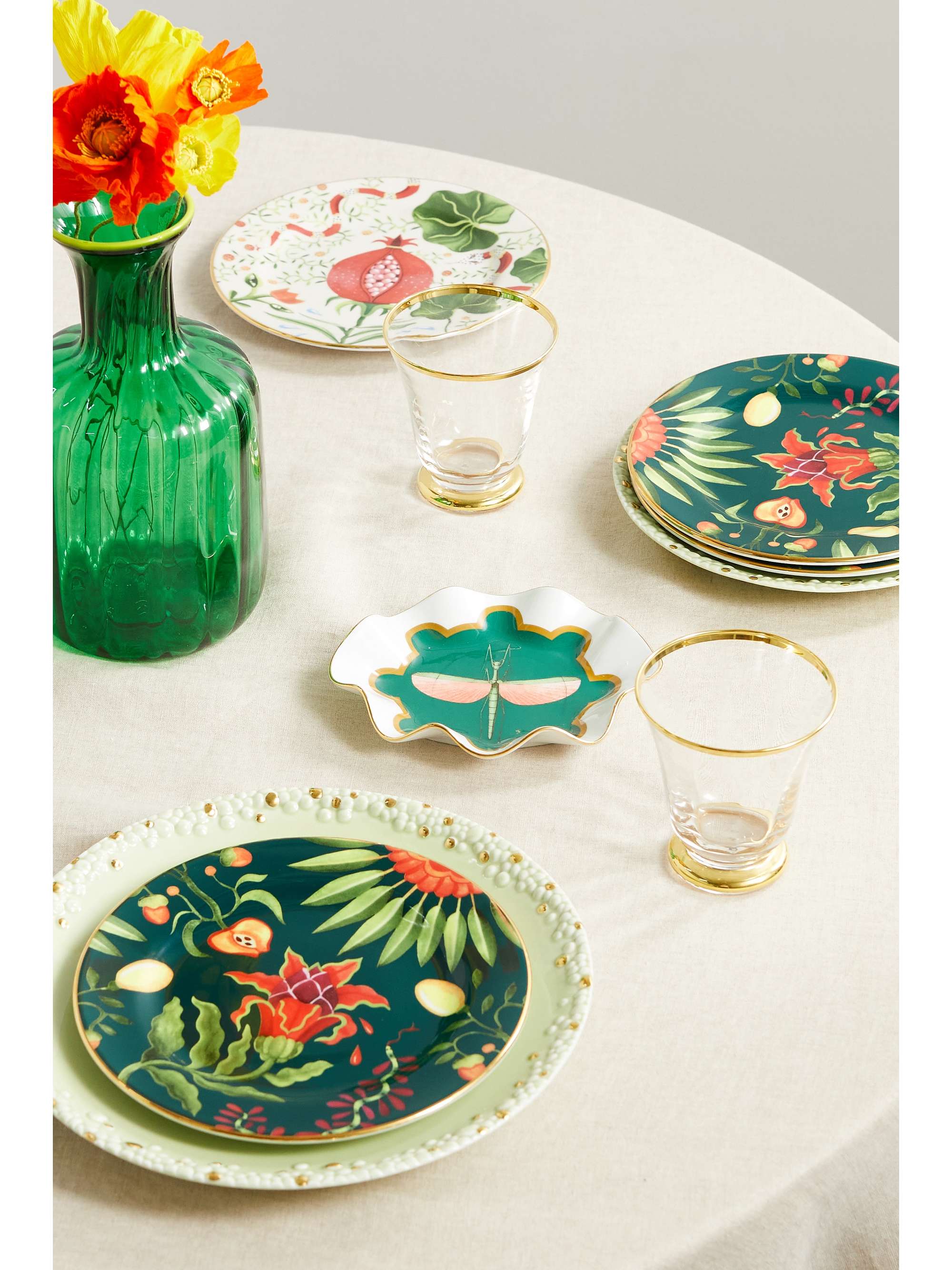LA DOUBLEJ Set of two gold-plated porcelain dessert plates