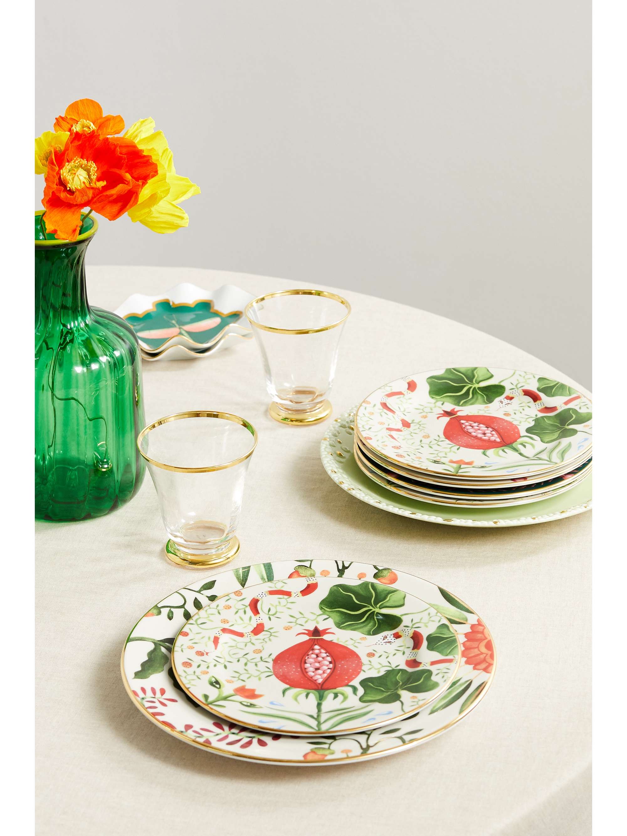 LA DOUBLEJ Set of two gold-plated porcelain dessert plates