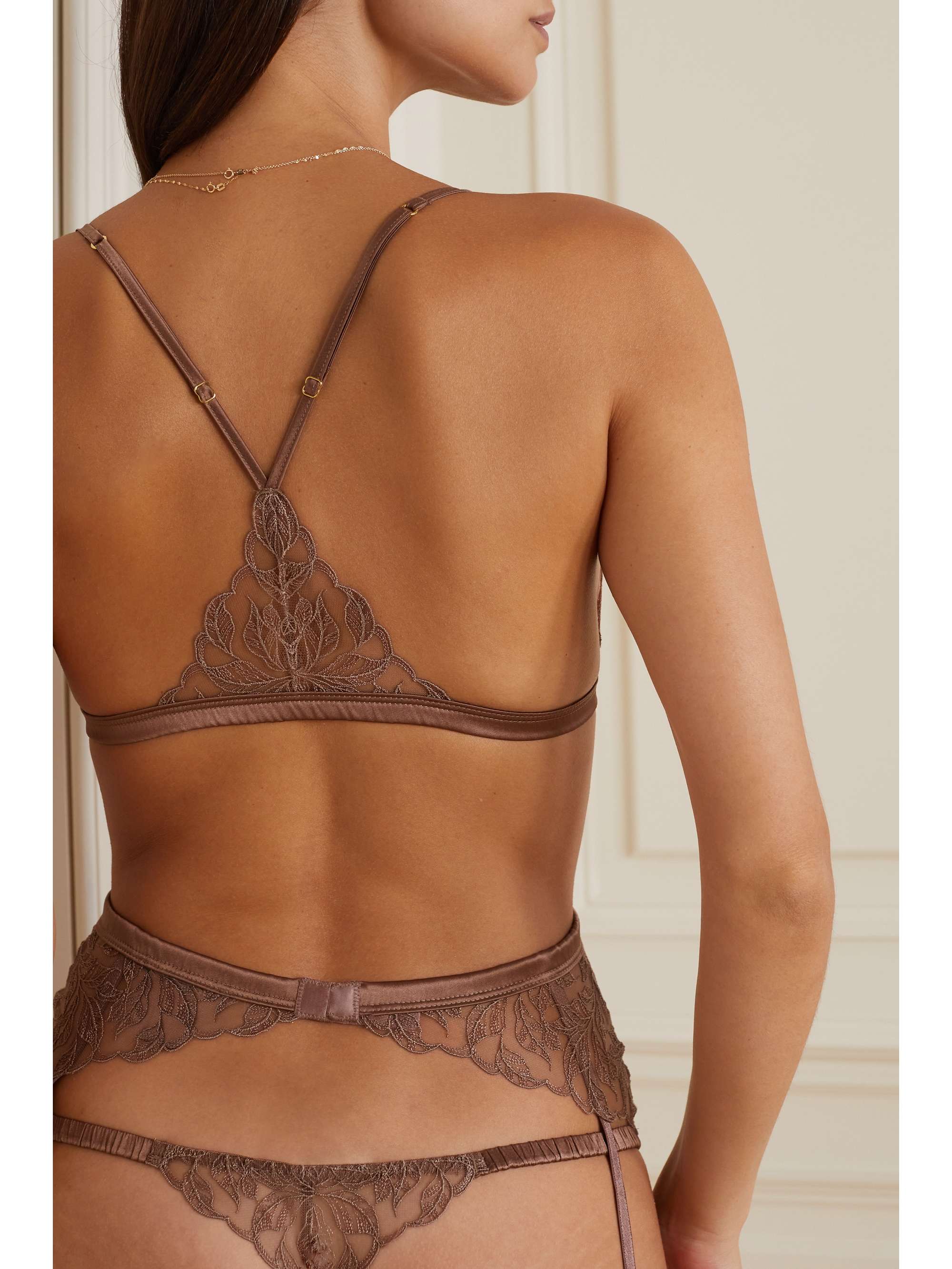 COCO DE MER Porte-jarretelles en tulle à finitions en satin et à broderies Paeonia