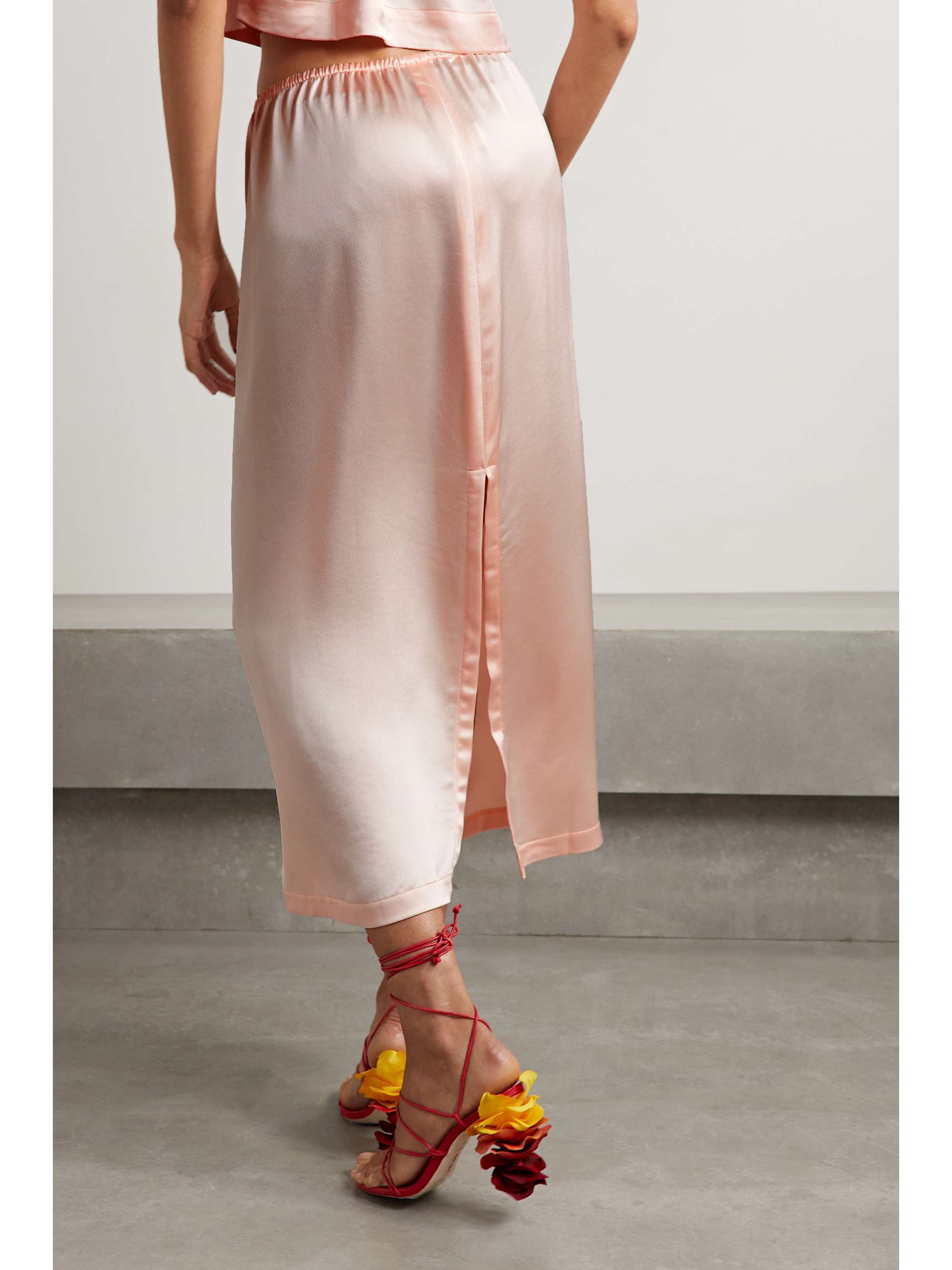 LESET Barb satin midi skirt