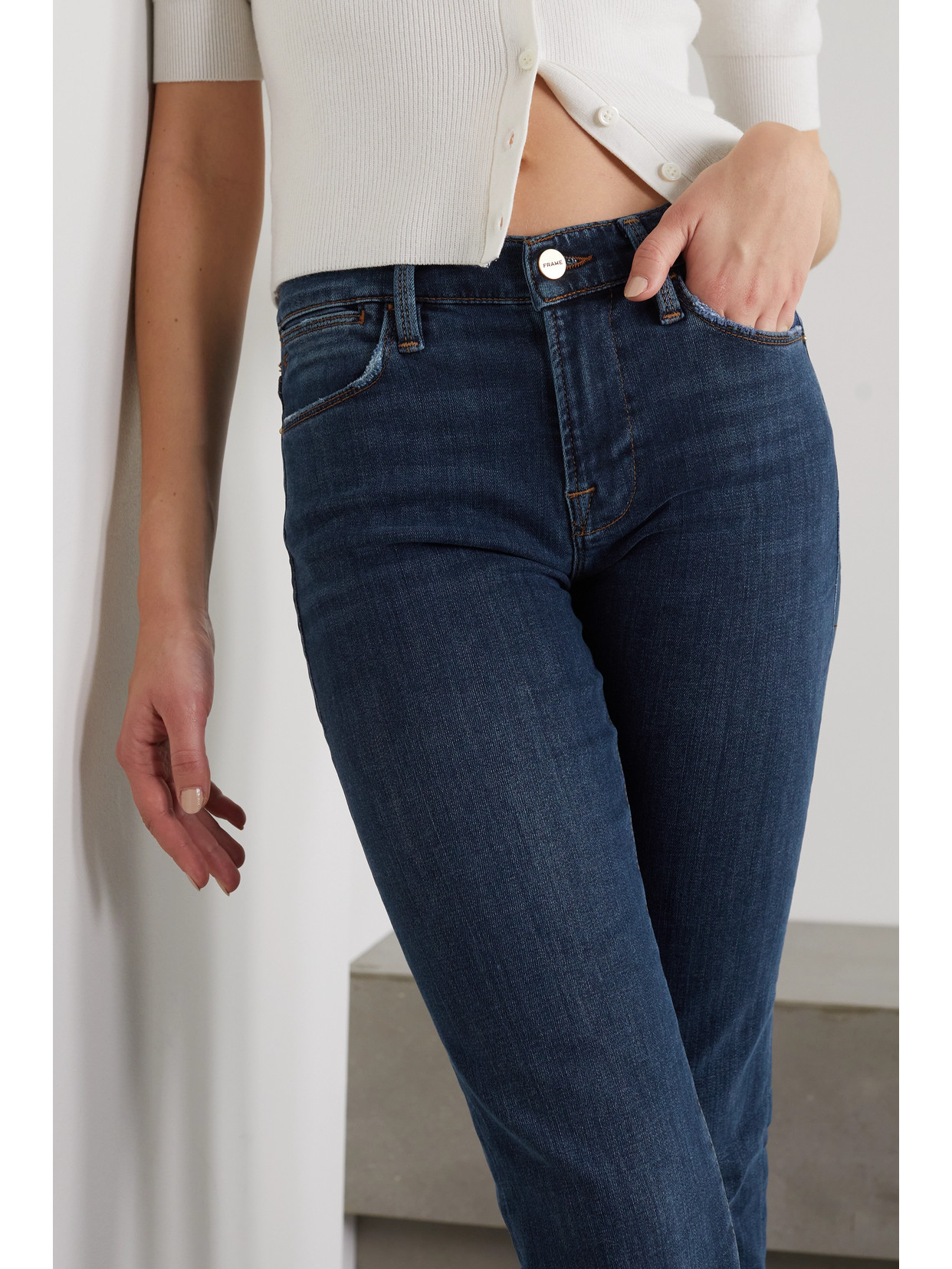 Shop Frame Le High Cropped Straight-leg Jeans In Blue