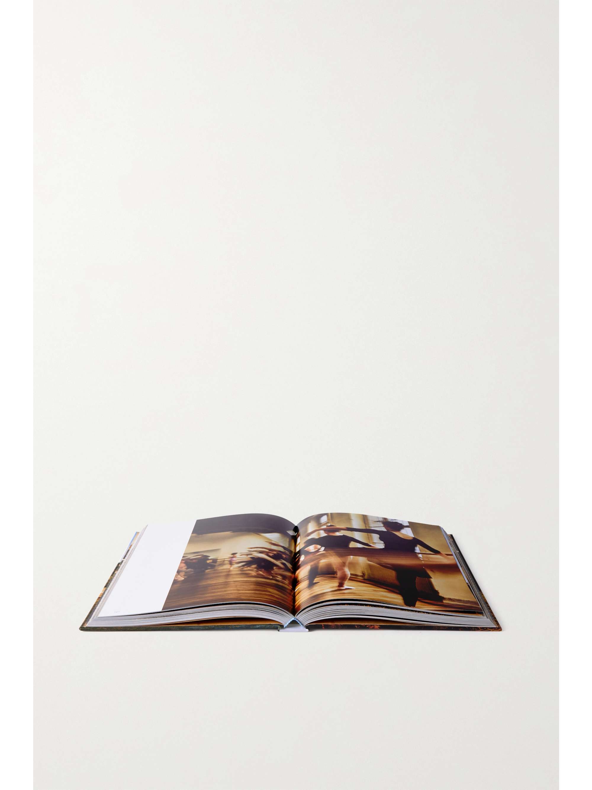 ASSOULINE Paris Chic hardcover book