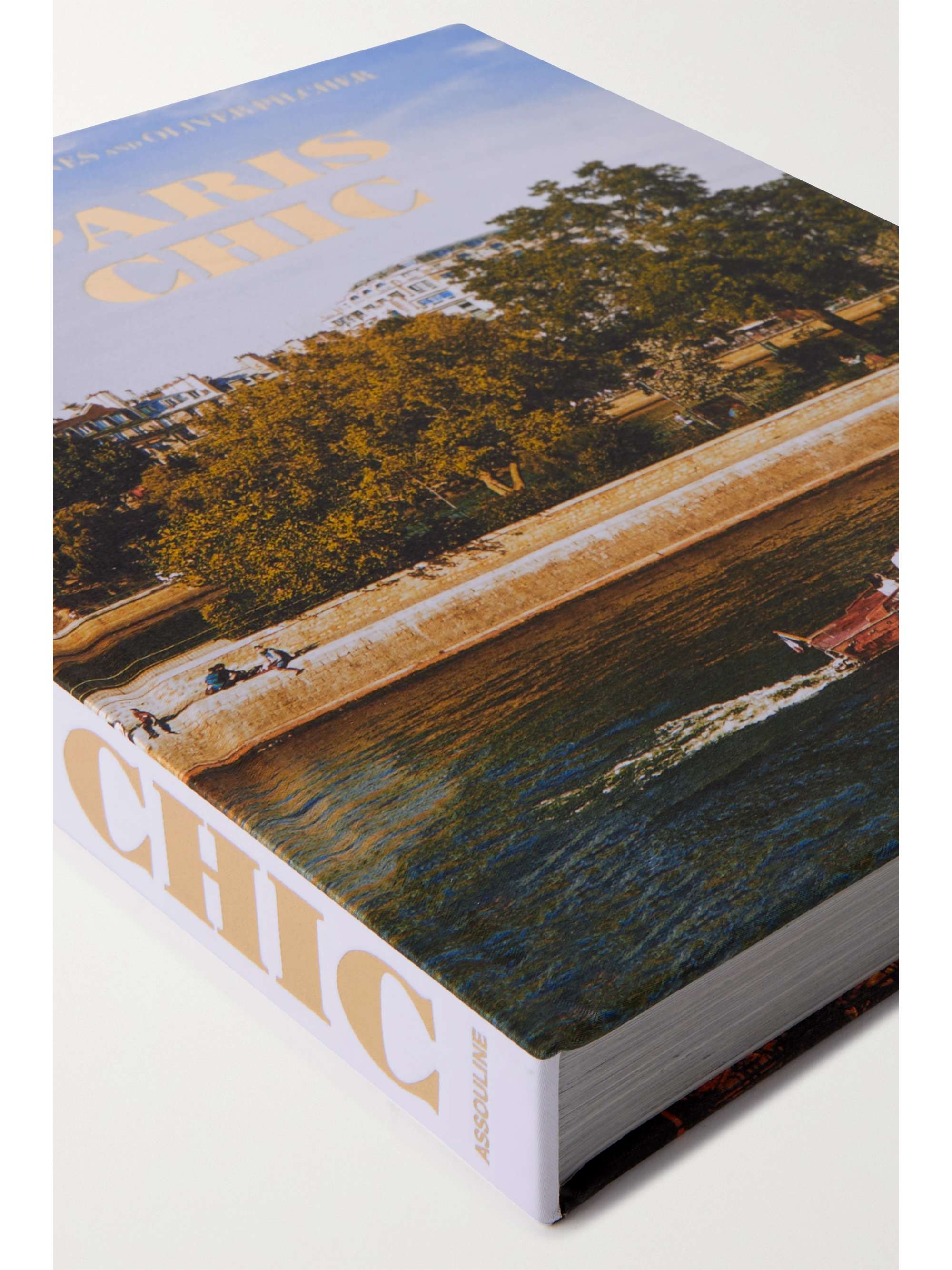 ASSOULINE Paris Chic hardcover book
