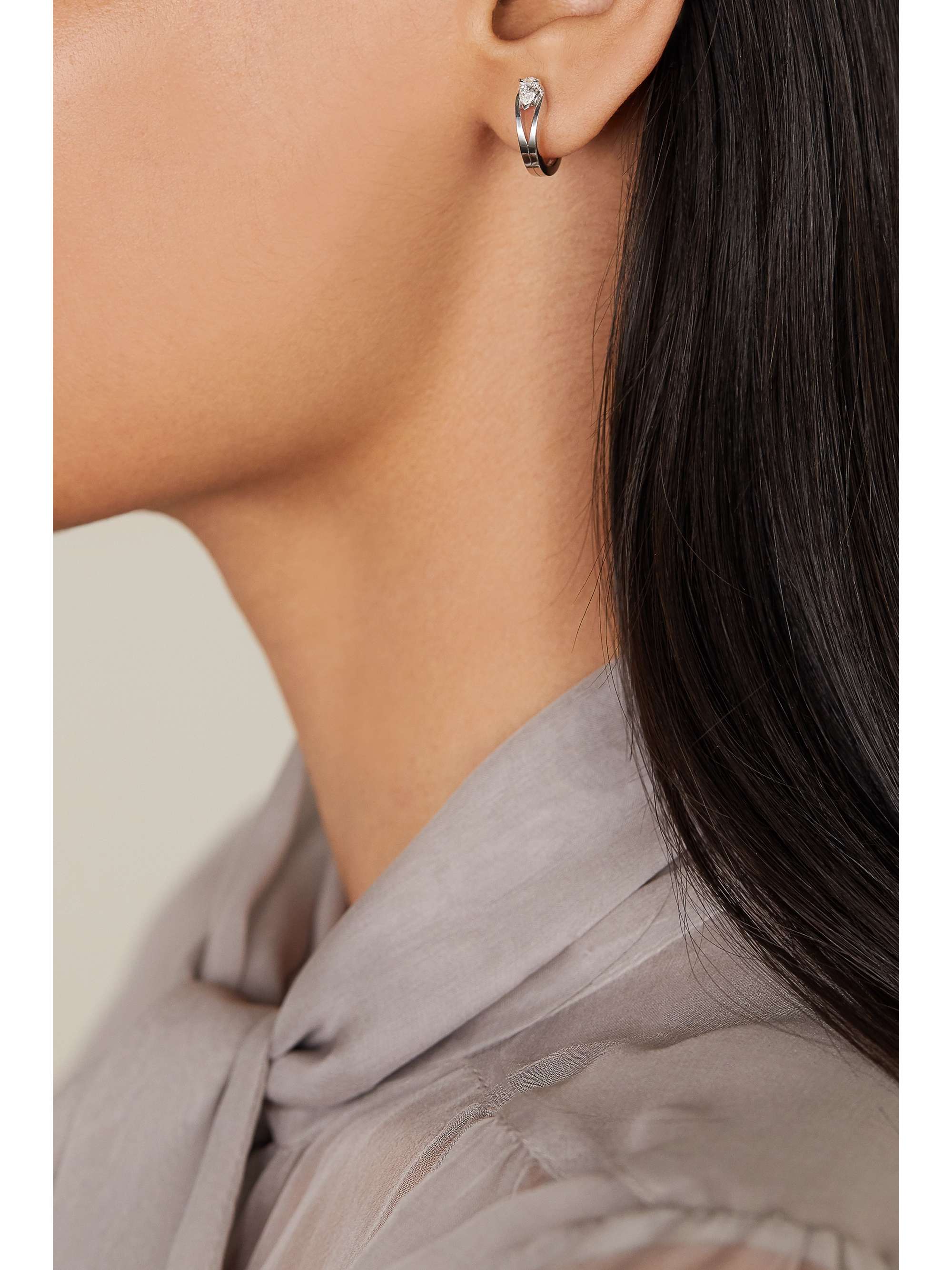 REPOSSI Serti Inversé 18-karat white gold diamond earring