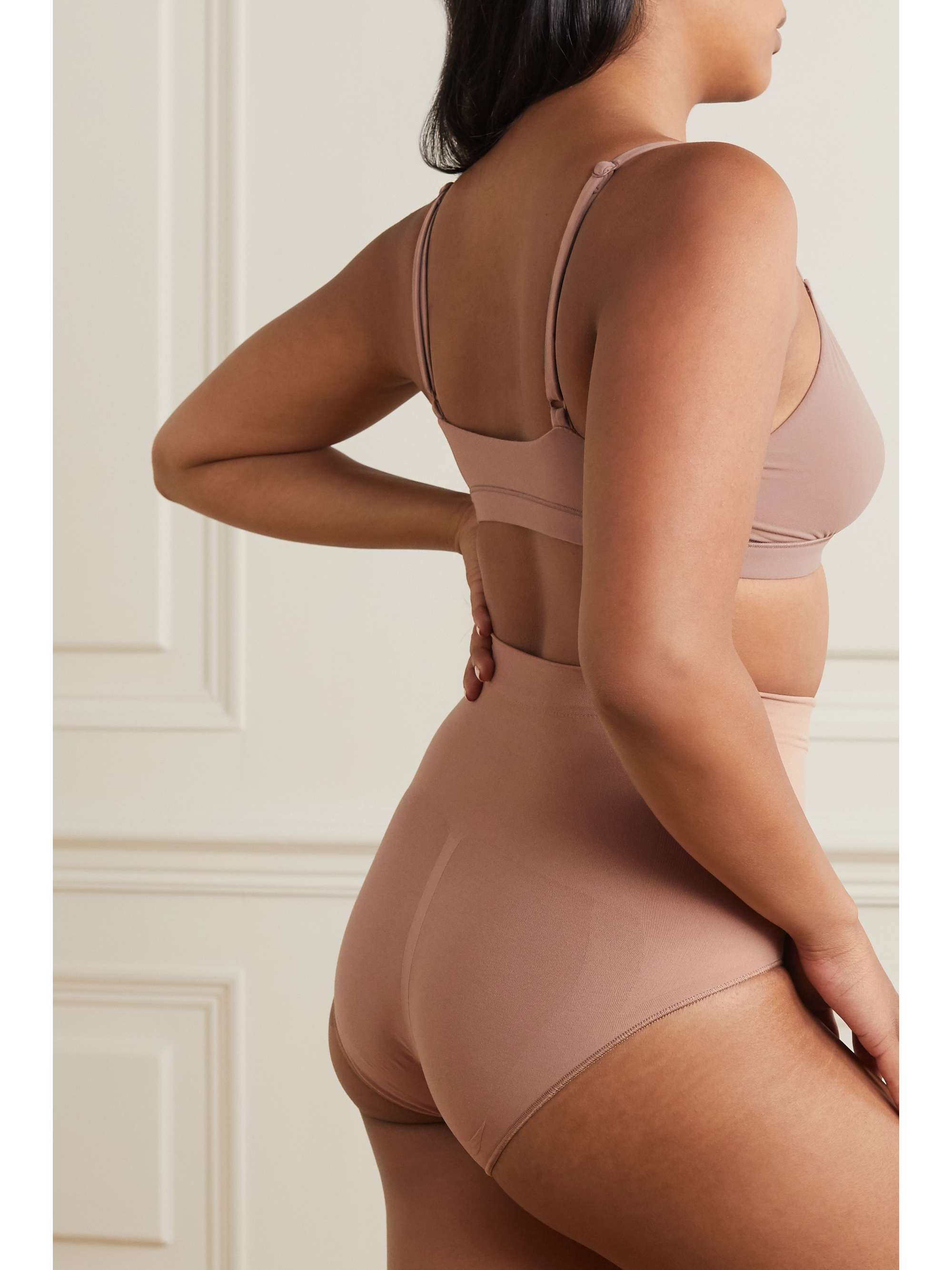 SKIMS Seamless Sculpt Sculpting Mid Waist briefs - Onyx