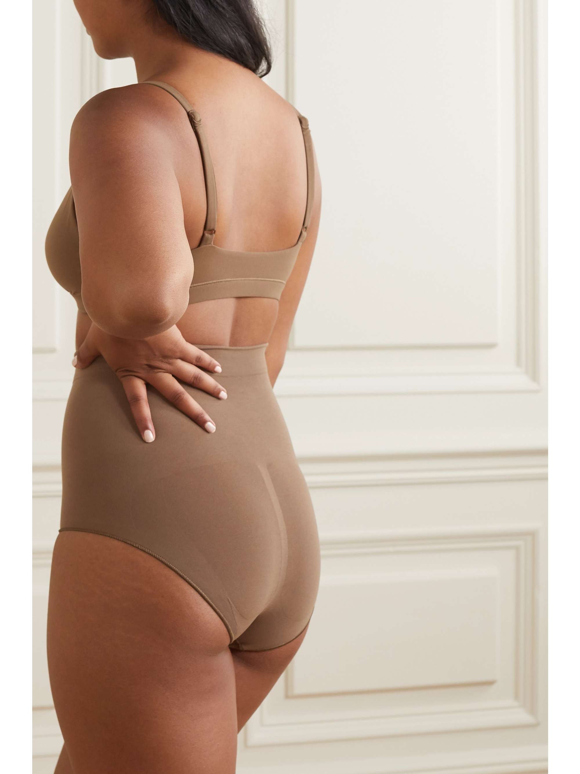 SKIMS Seamless Sculpt Sculpting Mid Waist briefs - Onyx