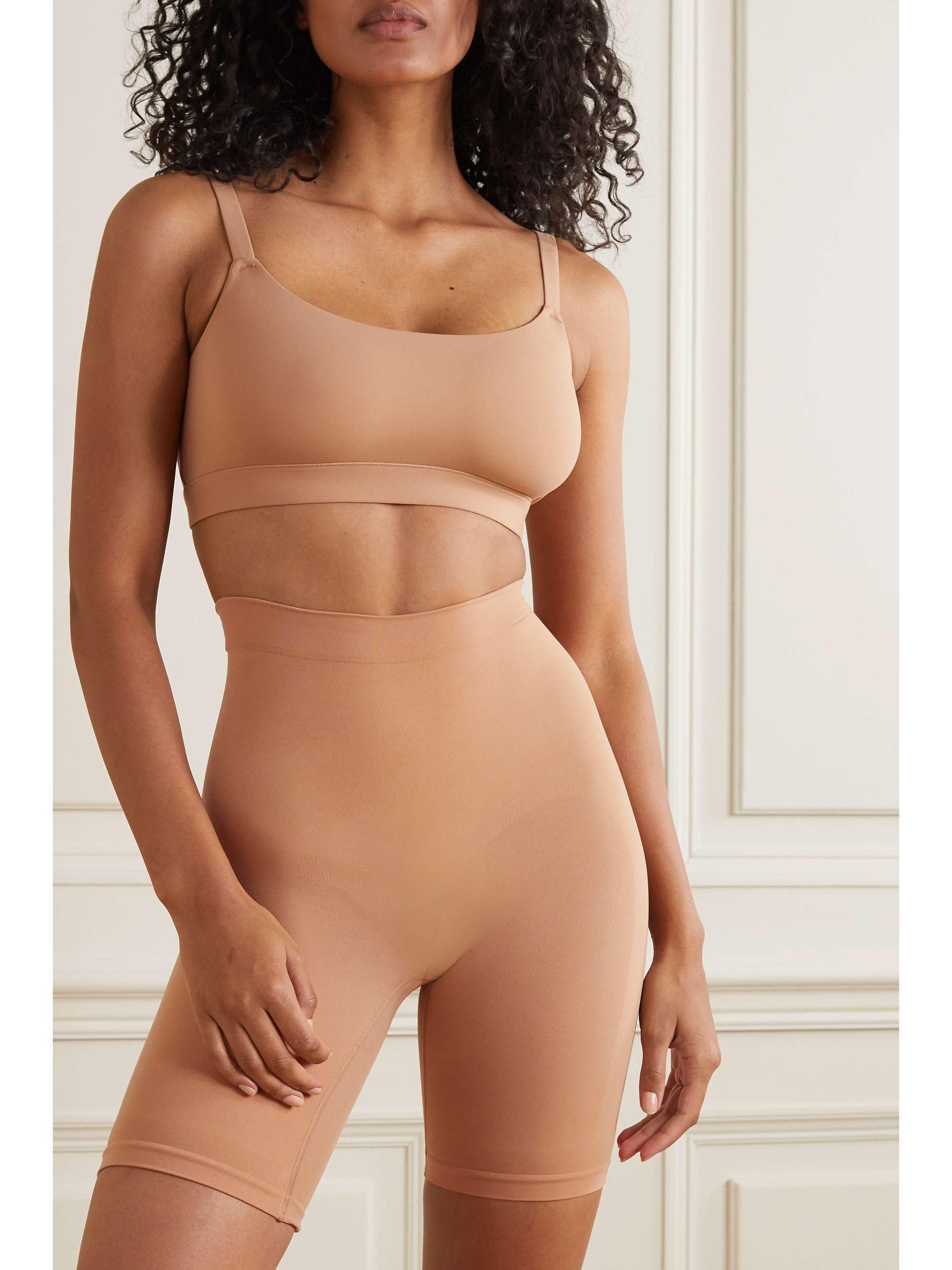 Beige Seamless Sculpt Sculpting Mid 