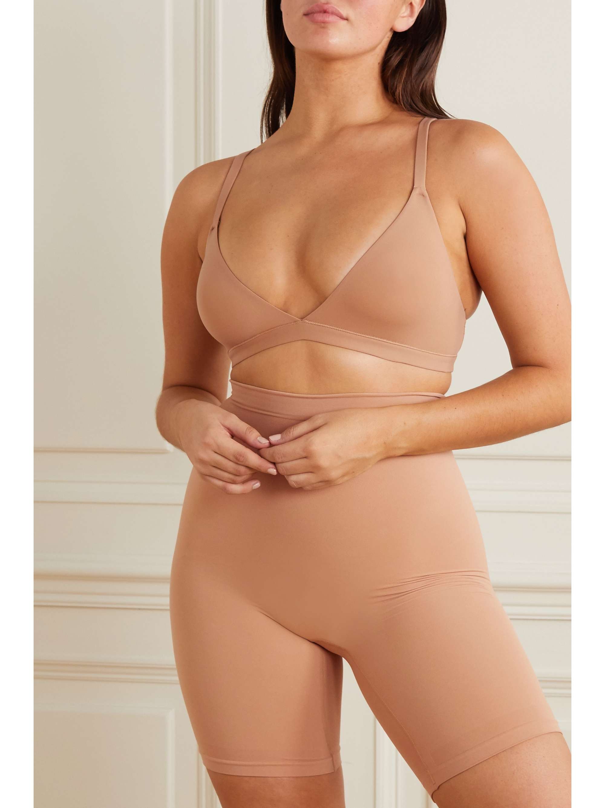Beige Seamless Sculpt Sculpting Mid 