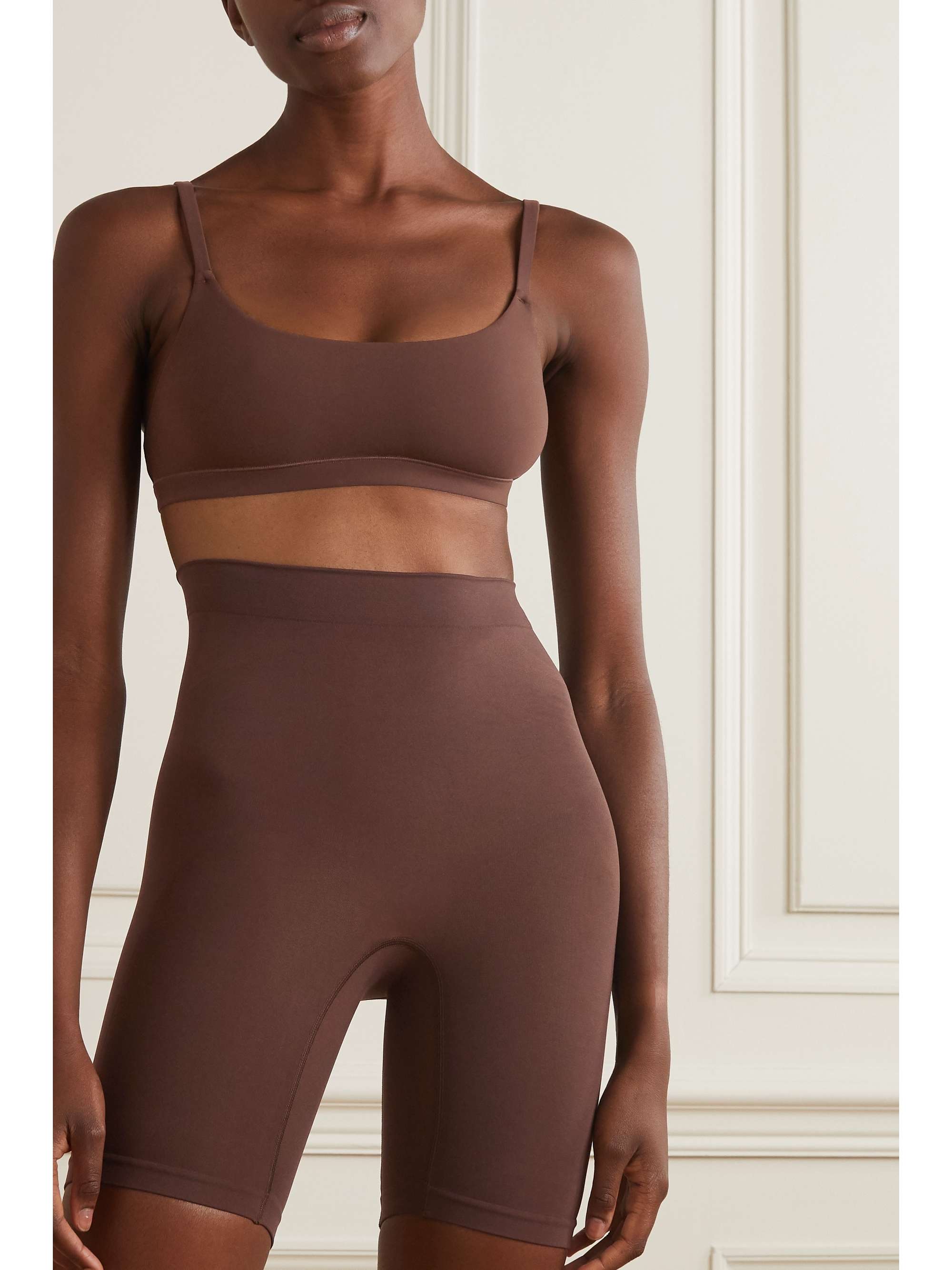 SKIMS Seamless Sculpt Sculpting Mid Thigh shorts - Sienna