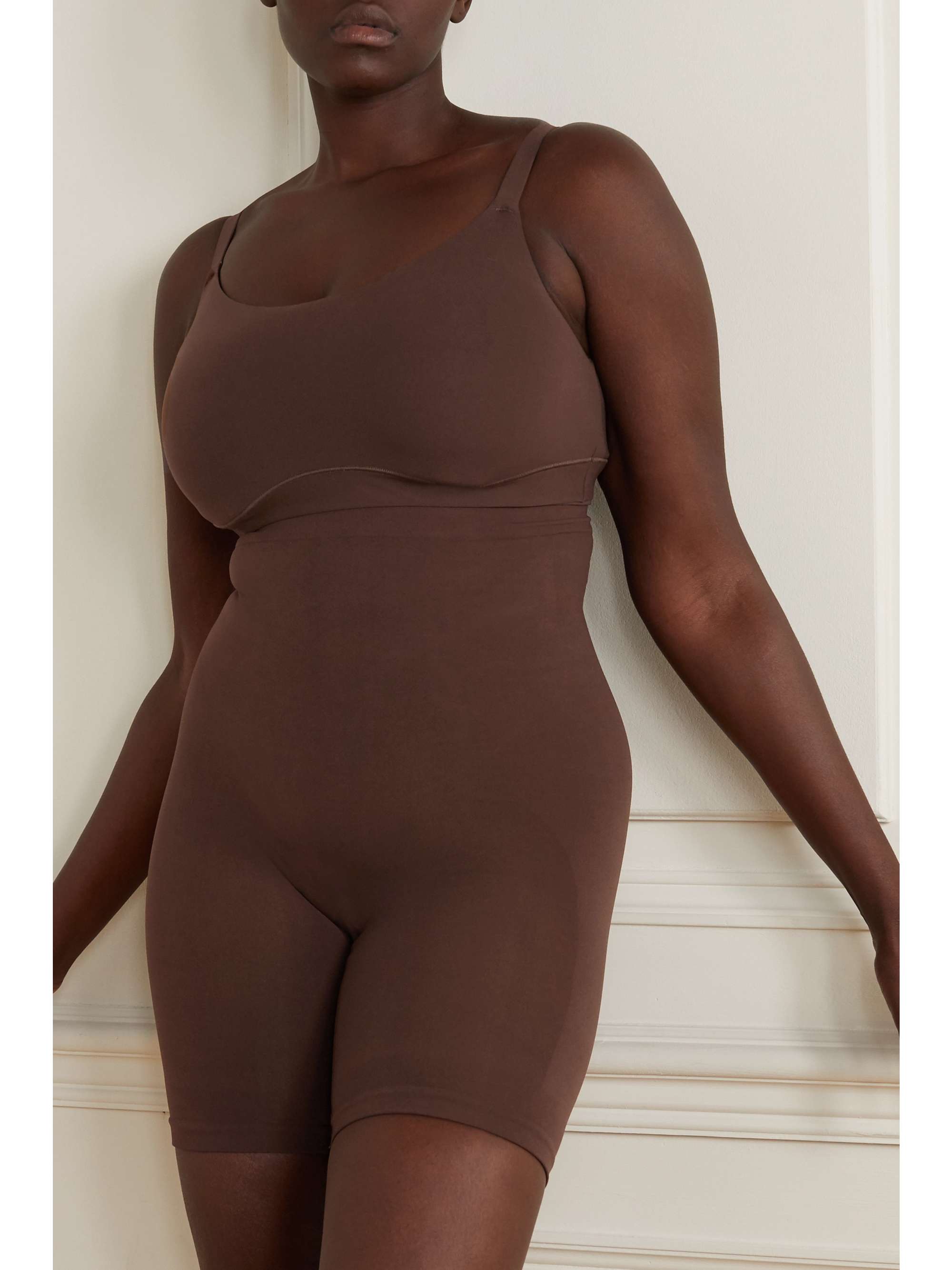 SKIMS Seamless Sculpt Sculpting Mid Thigh shorts - Sienna