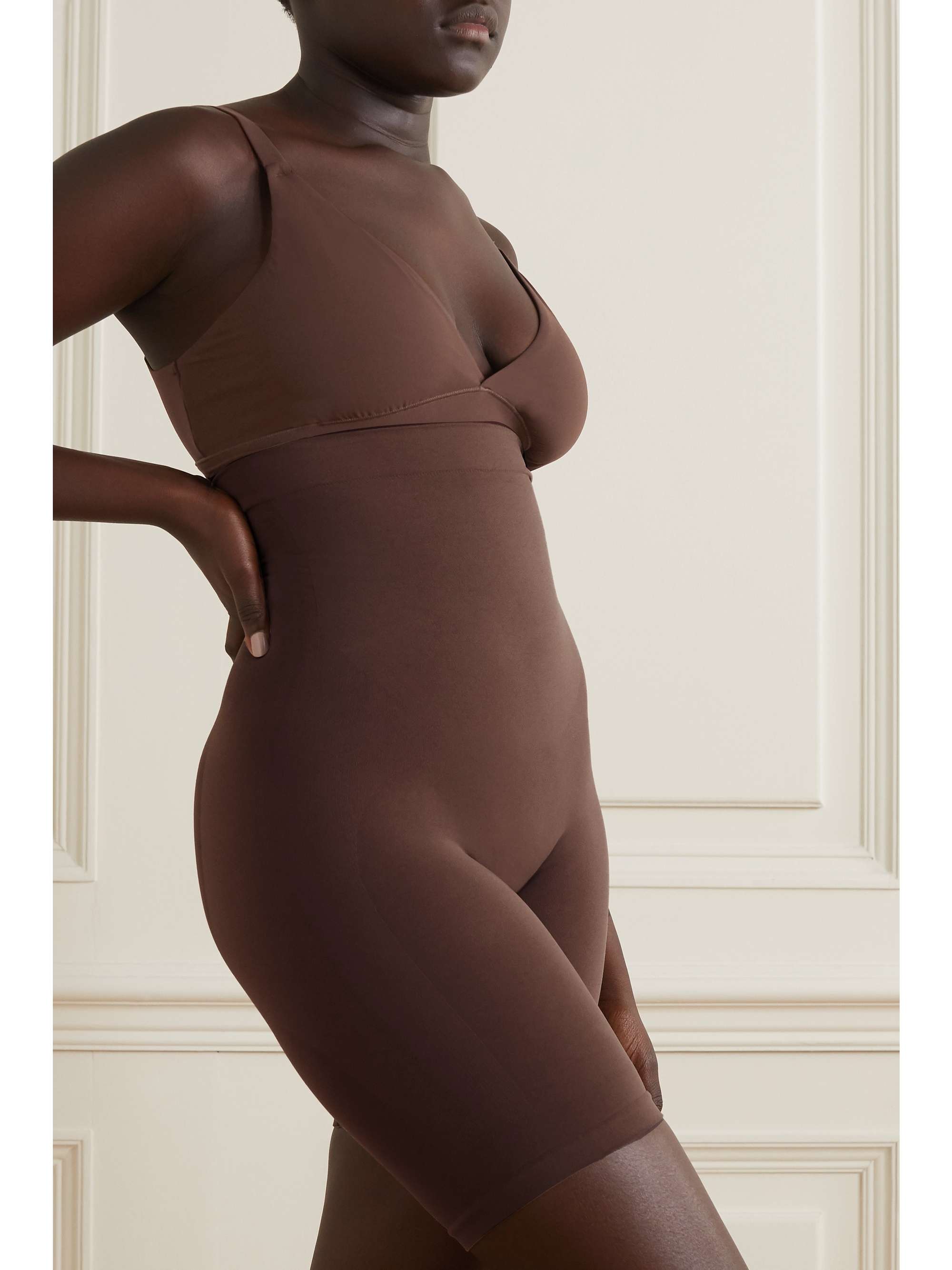SKIMS Seamless Sculpt Sculpting Mid Thigh shorts - Sienna