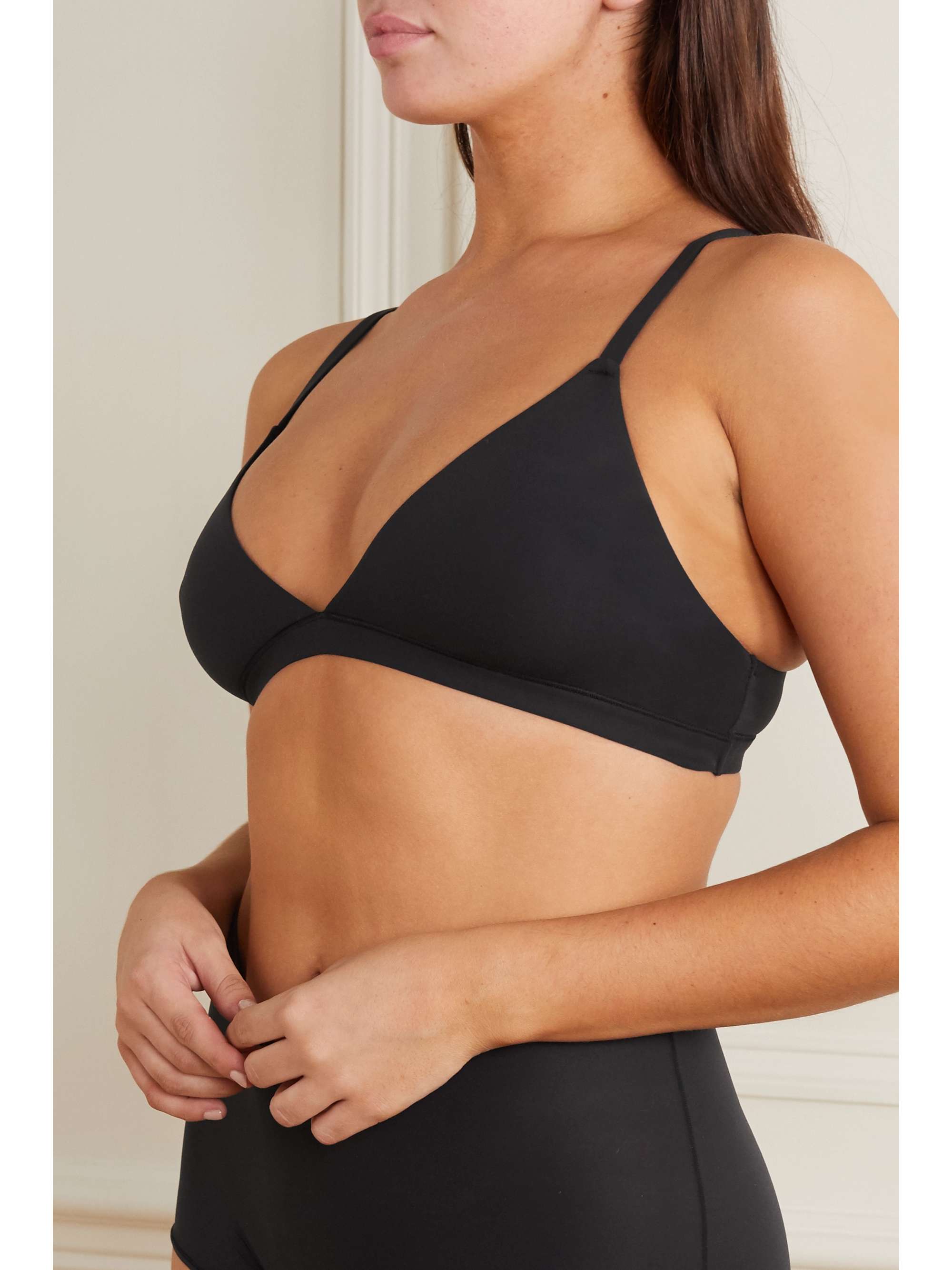 SKIMS Fits Everybody Triangle Bralette - Onyx