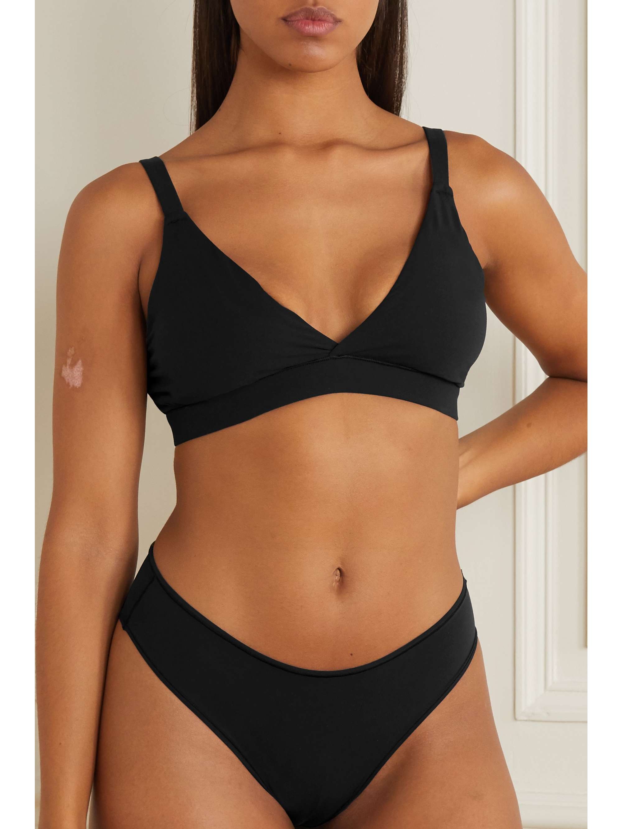 SKIMS Fits Everybody Triangle Bralette - Onyx