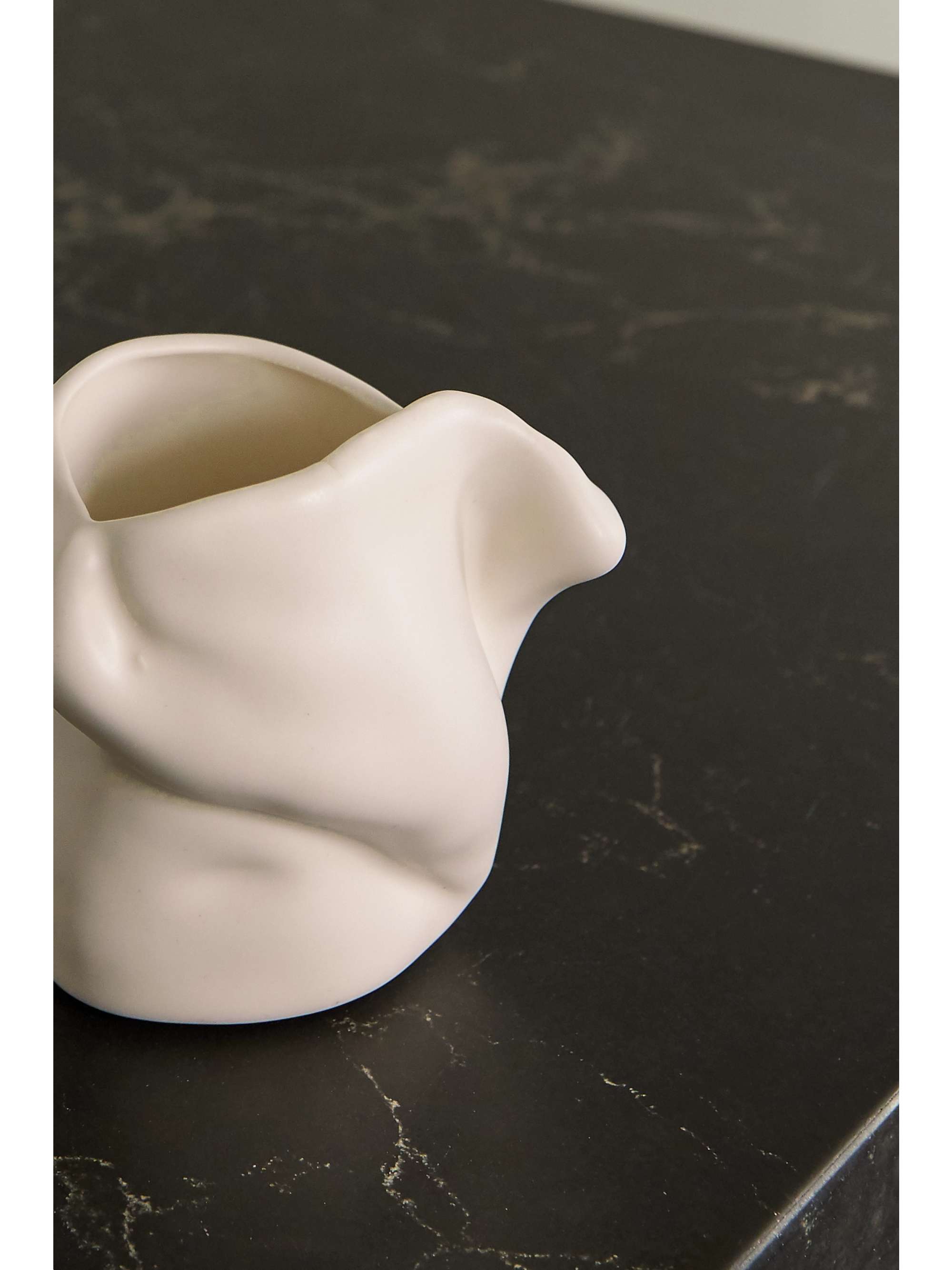 COMPLETEDWORKS + Ekaterina Bazhenova Yamasaki Postures small ceramic vase
