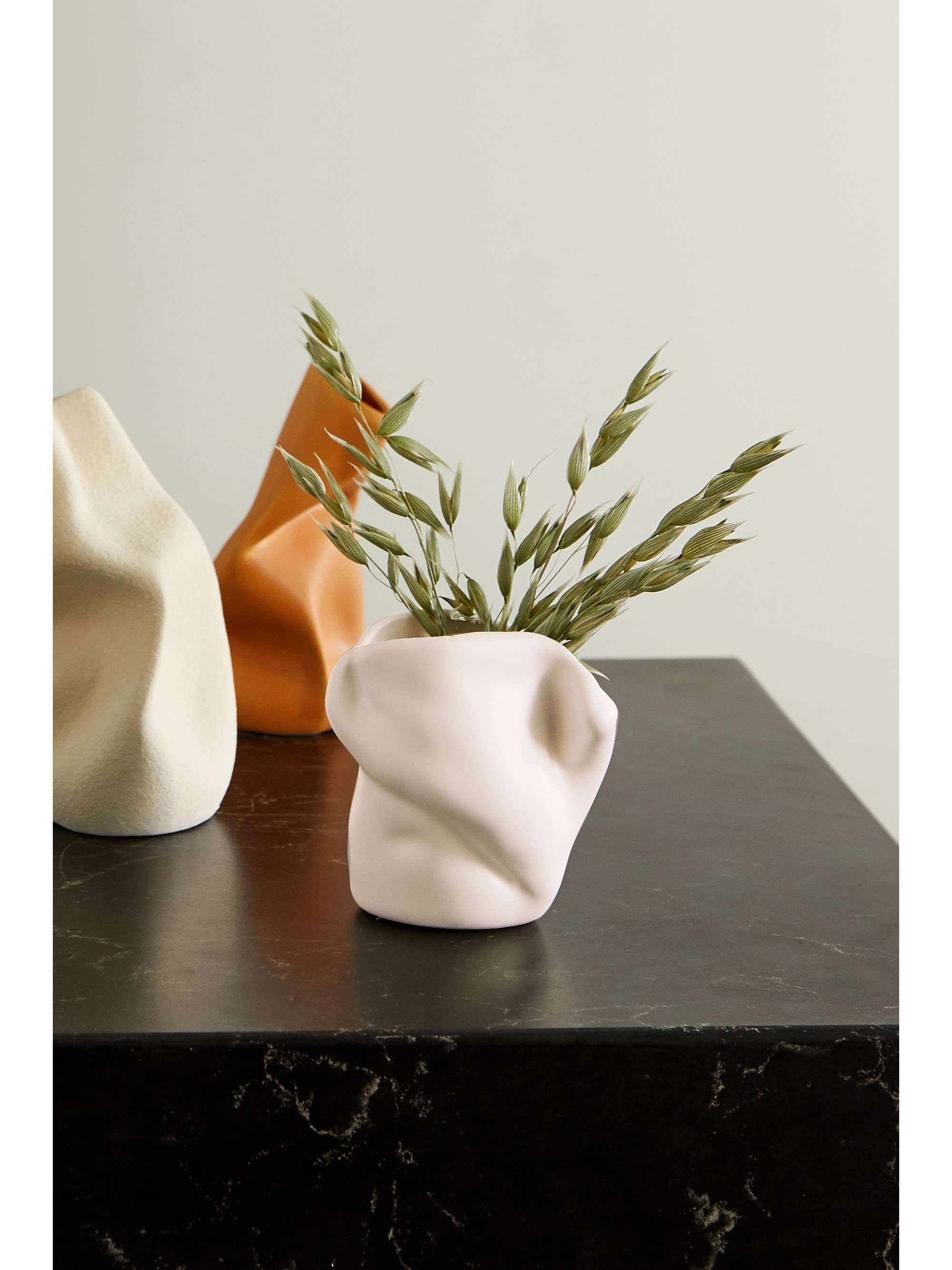 COMPLETEDWORKS + Ekaterina Bazhenova Yamasaki Postures small ceramic vase
