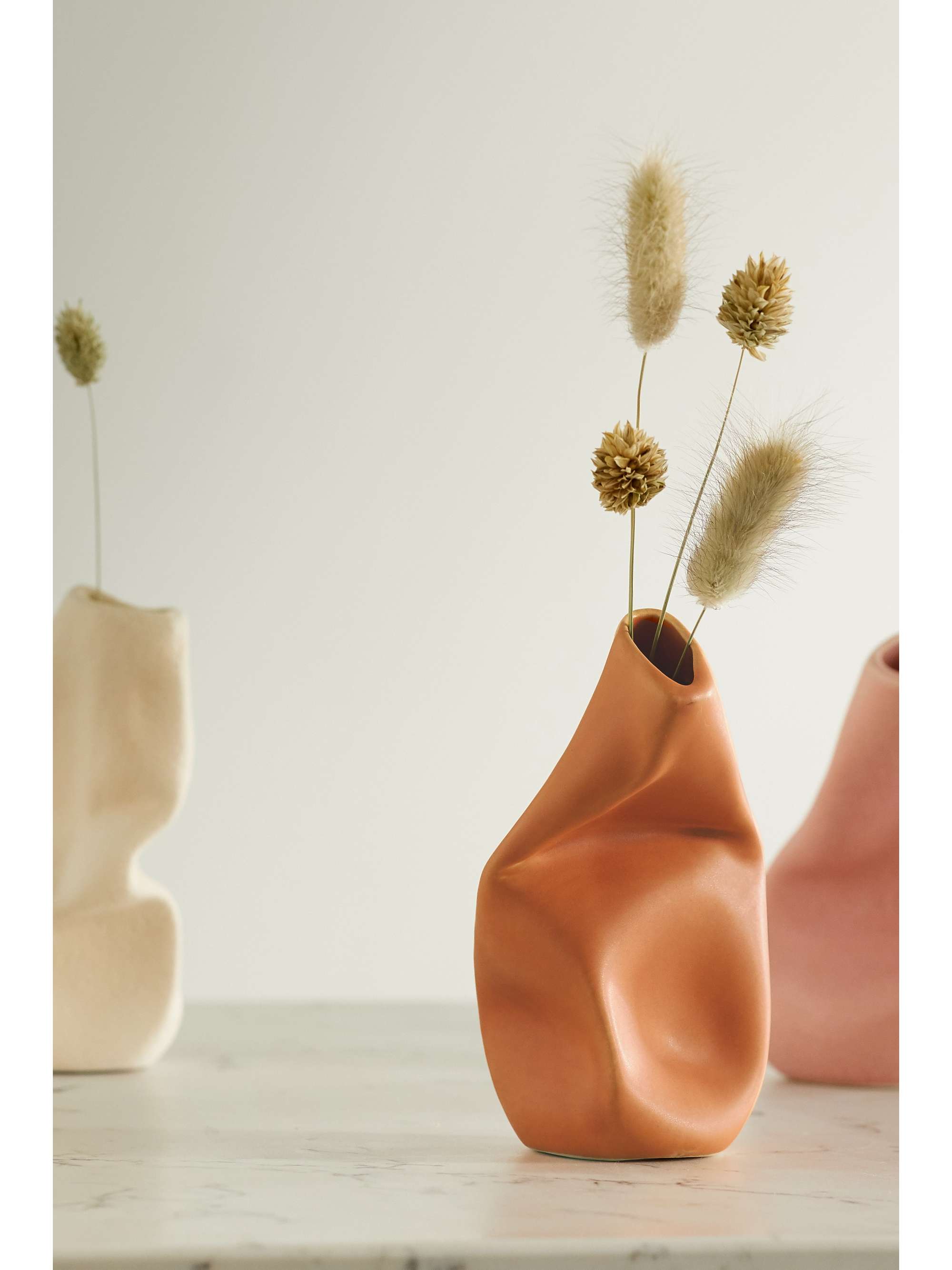 COMPLETEDWORKS + Ekaterina Bazhenova Yamasaki Yesterday is History ceramic vase