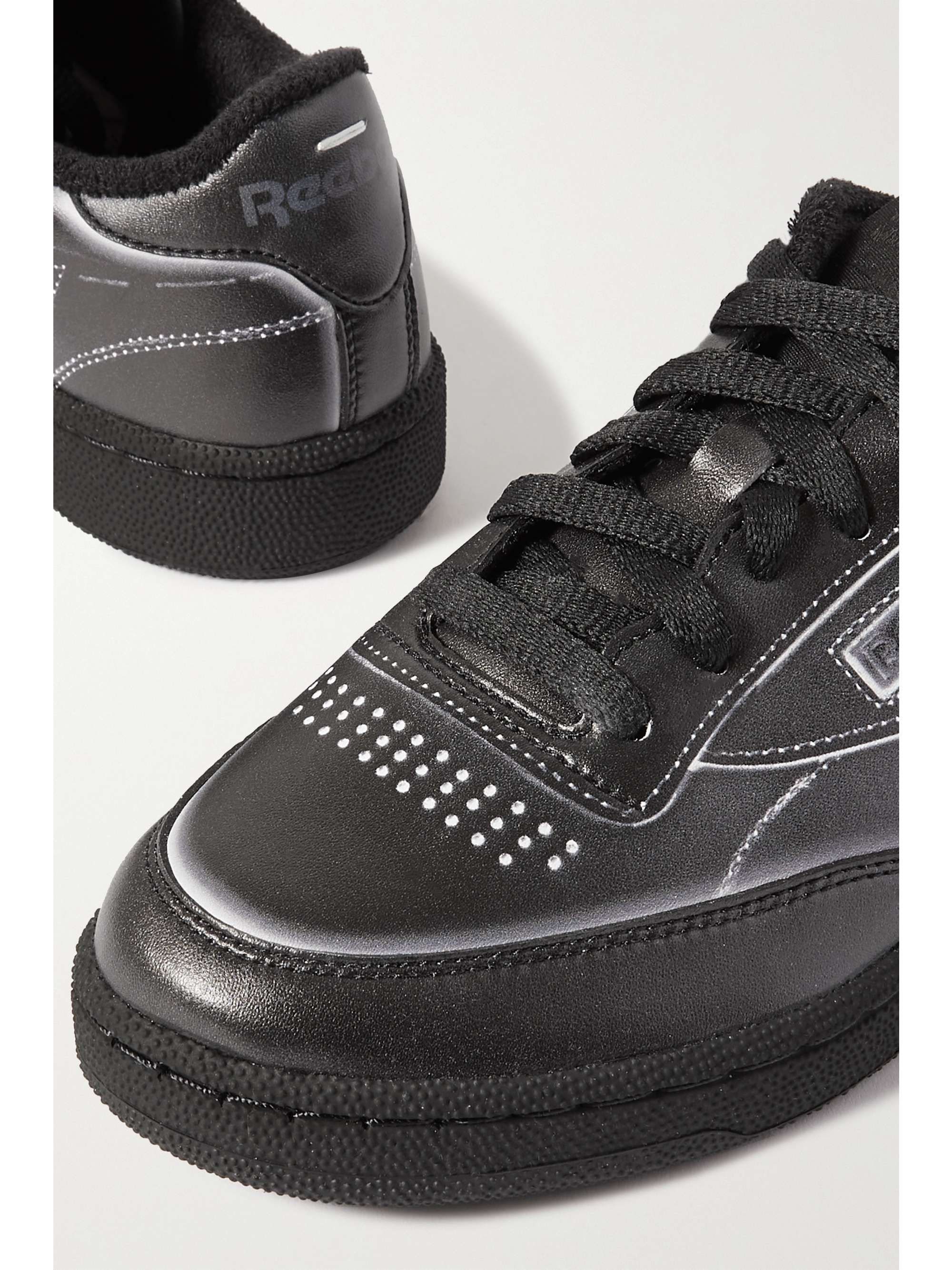 reebok shoes qr code scanner example