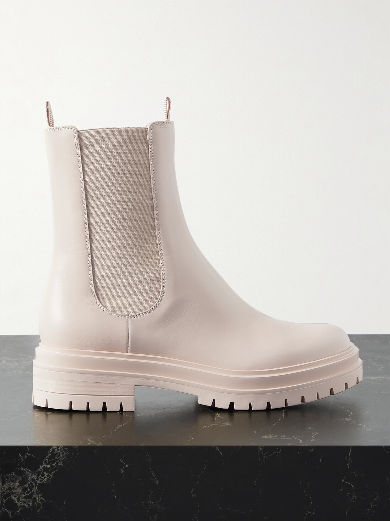 Gianvito Rossi Chester Trek-sole Leather Chelsea Boots In Mousse