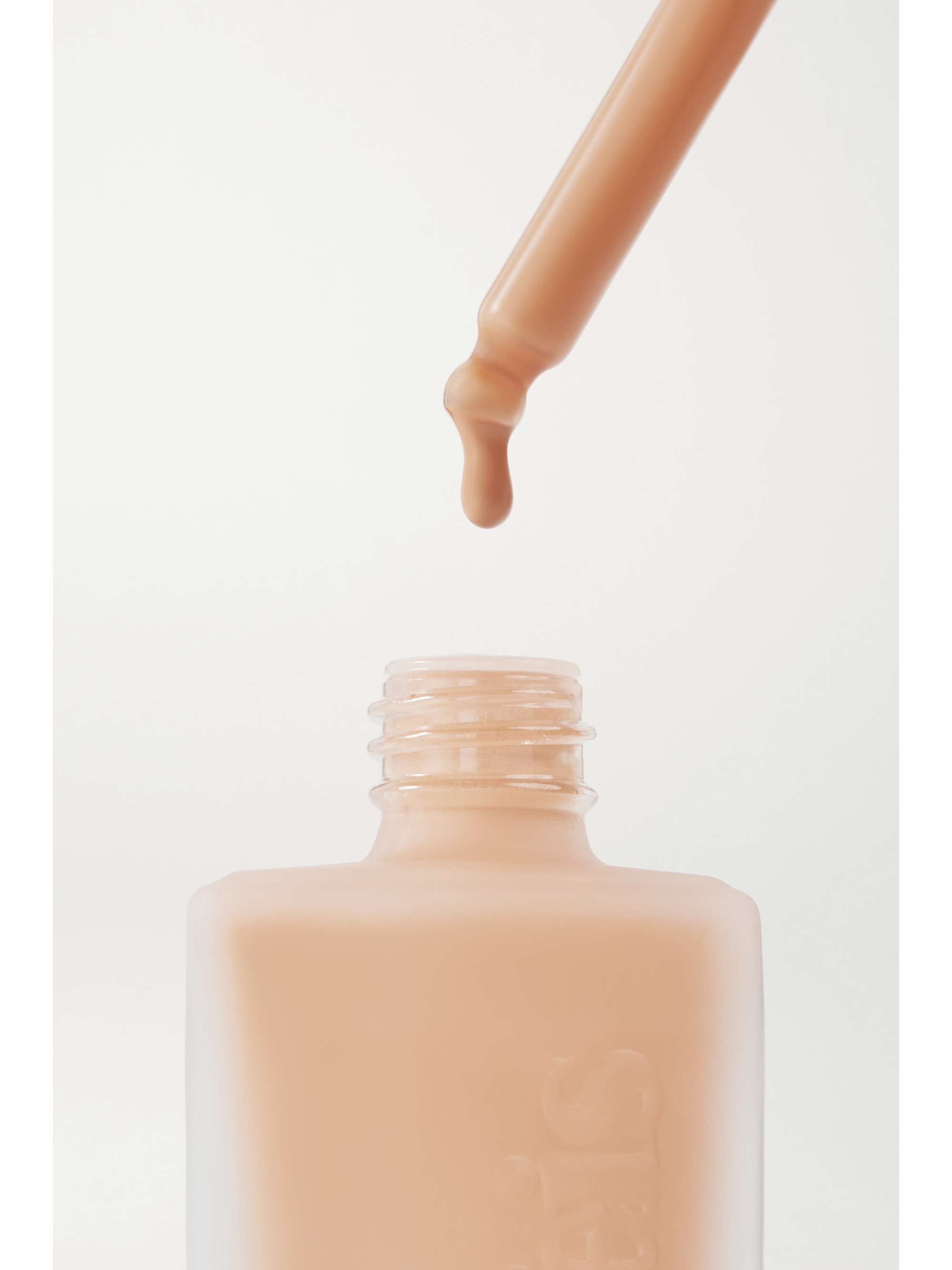 KJAER WEIS Invisible Touch Liquid Foundation - Impeccable D350, 30ml