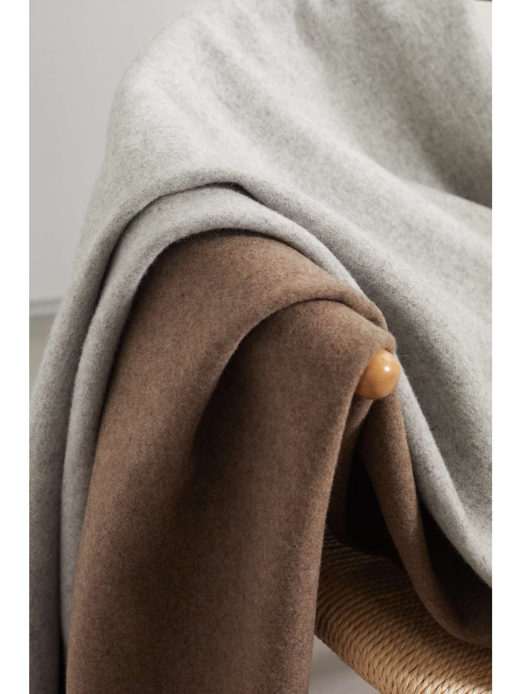 BRUNELLO CUCINELLI Two-tone cashmere blanket