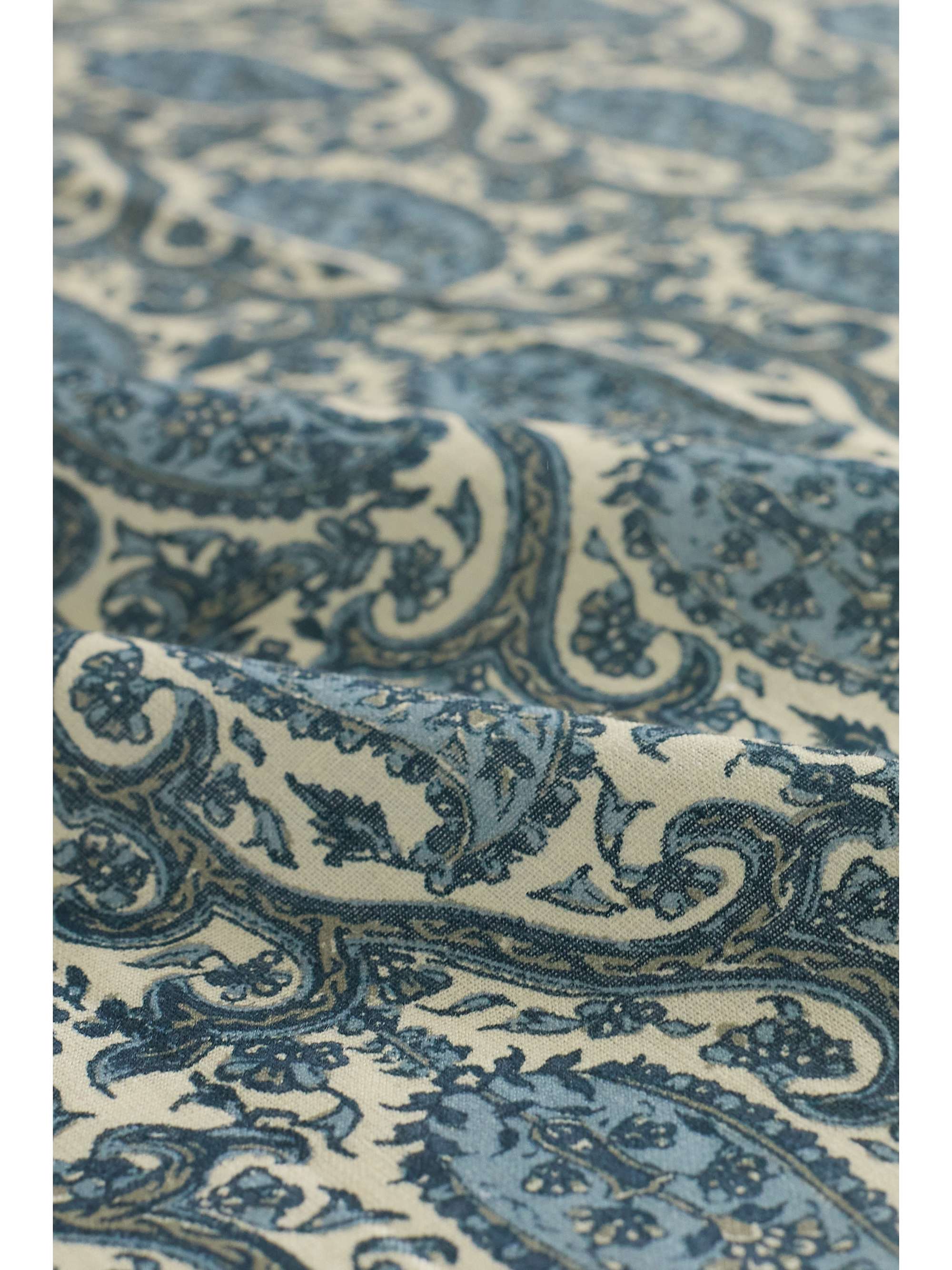 CABANA Daria paisley-print linen tablecloth