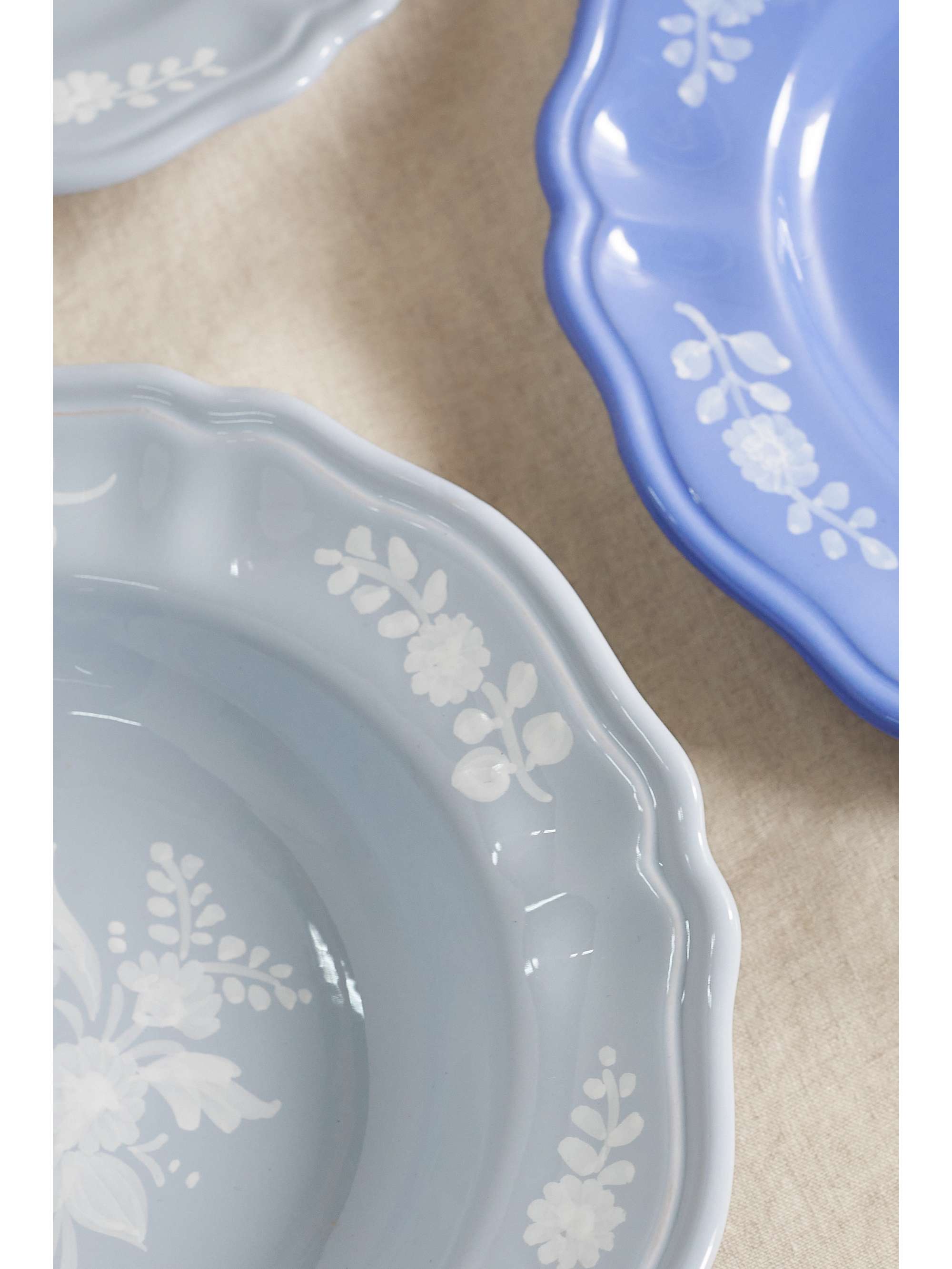 CABANA Set de trois assiettes plates en céramique