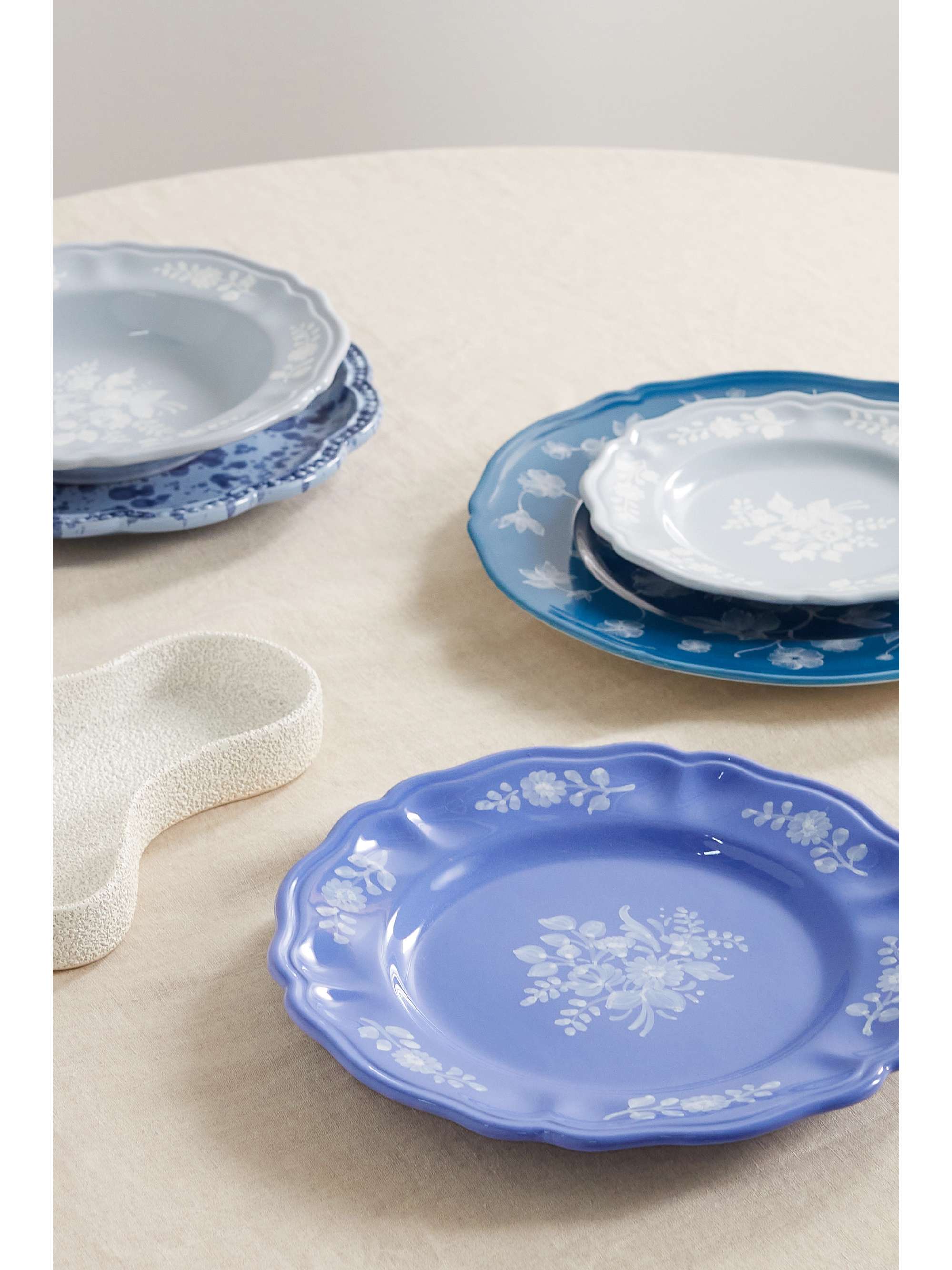 CABANA Set de trois assiettes plates en céramique