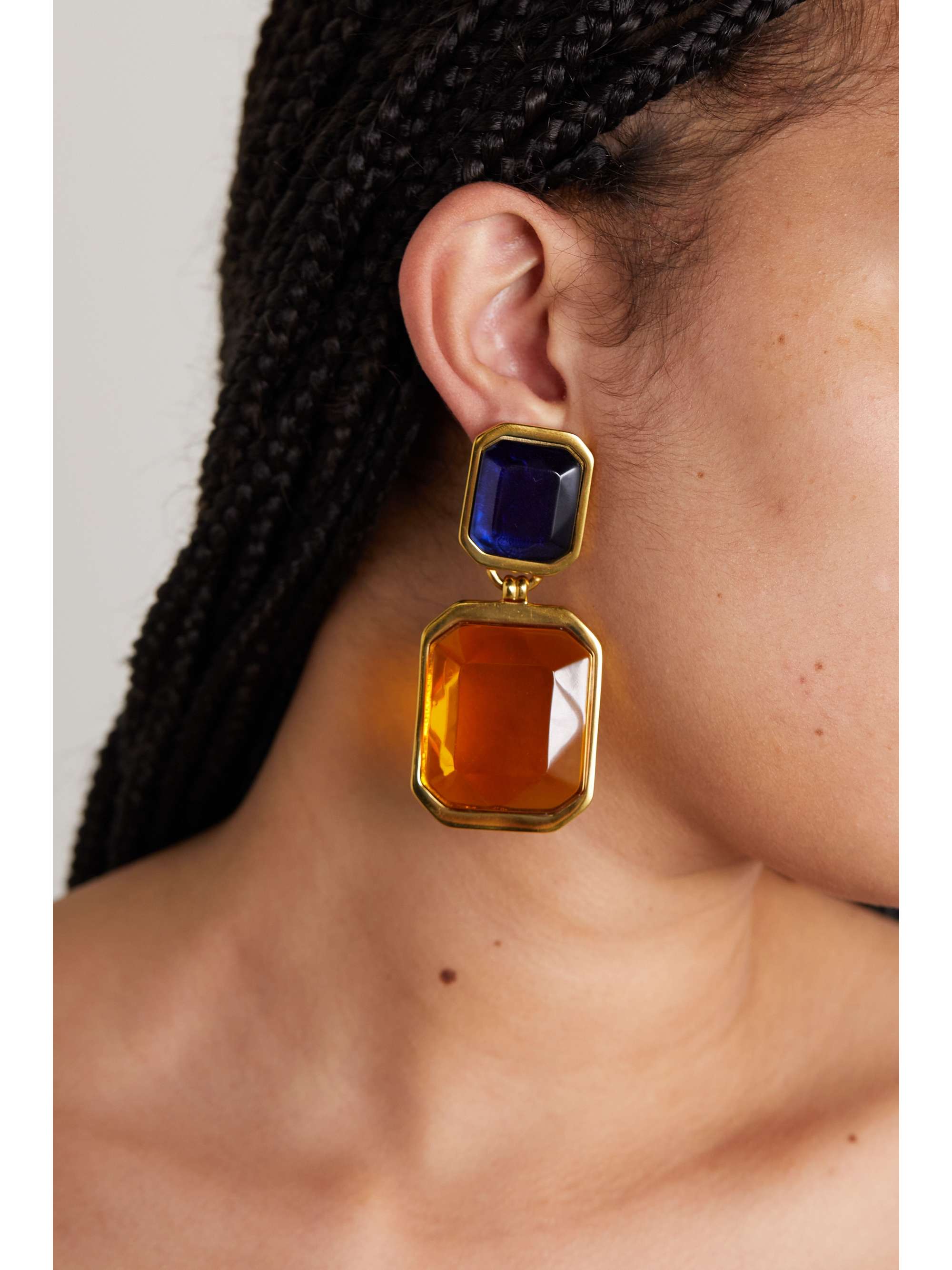 SAINT LAURENT Goldfarbene Ohrringe mit Kristallen
