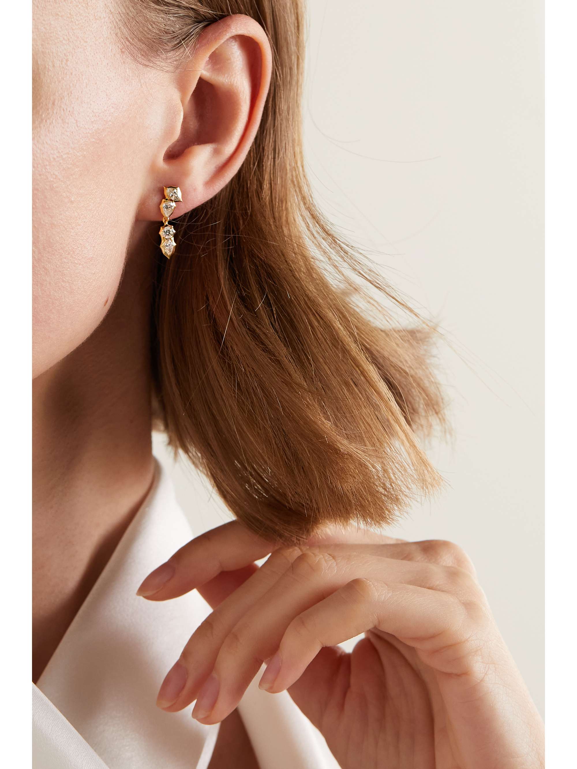 JADE TRAU Poppy Ohrringe aus 18 Karat Gold mit Diamanten