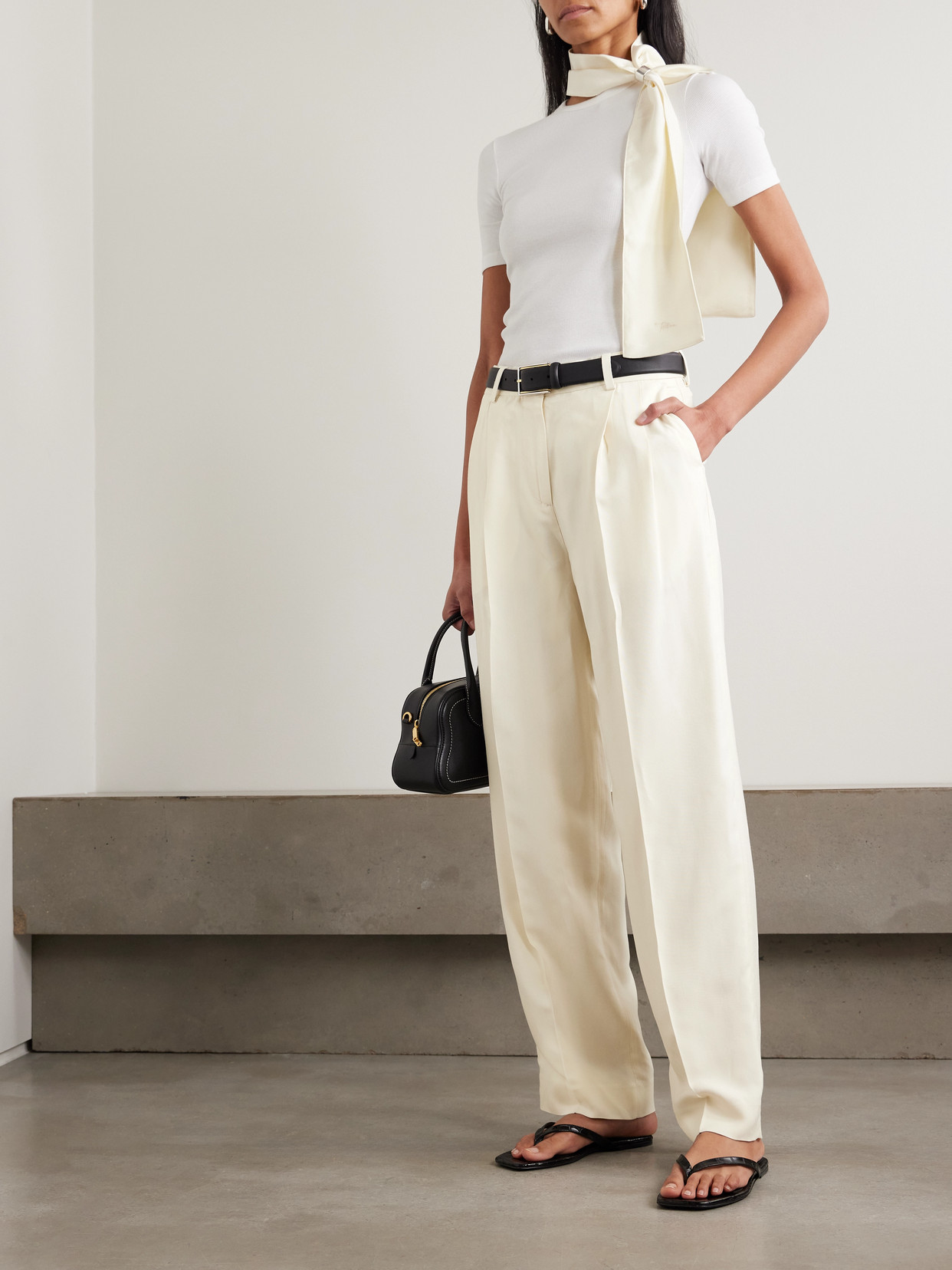 Totême Pleated Woven Tapered Pants