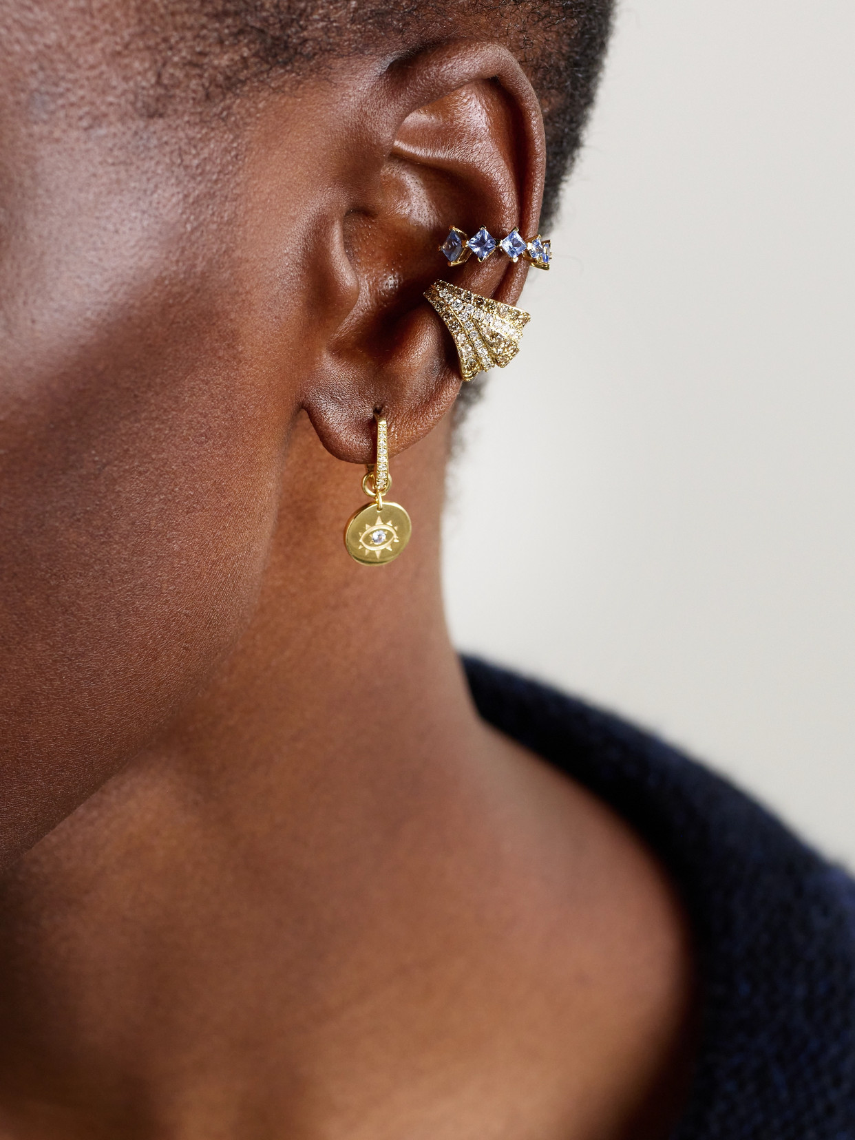 Diane Kordas 18-karat Gold Diamond Ear Cuff In Gold