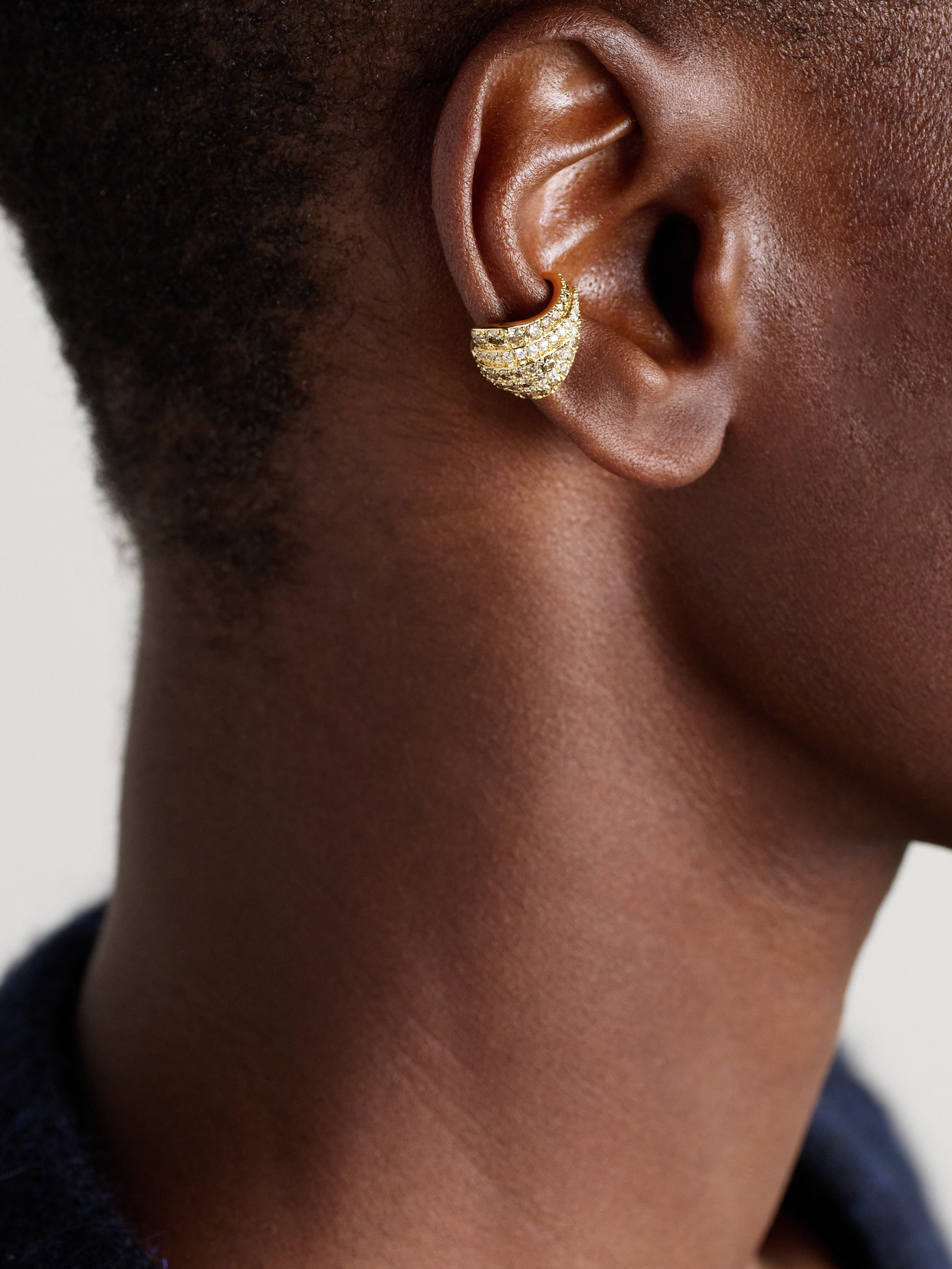 Diane Kordas 18-karat Gold Diamond Ear Cuff In Gold