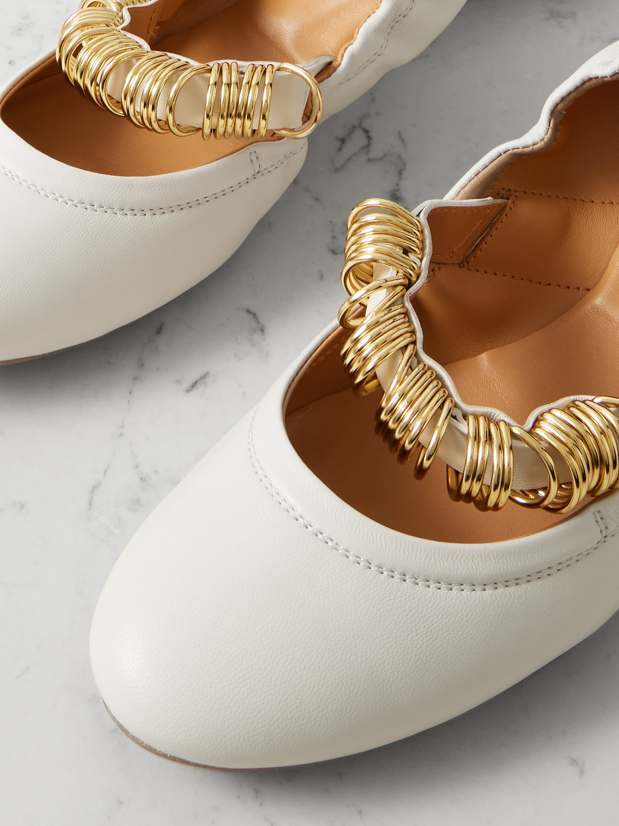 Tod's Dee Ballerina Shoes In Beige