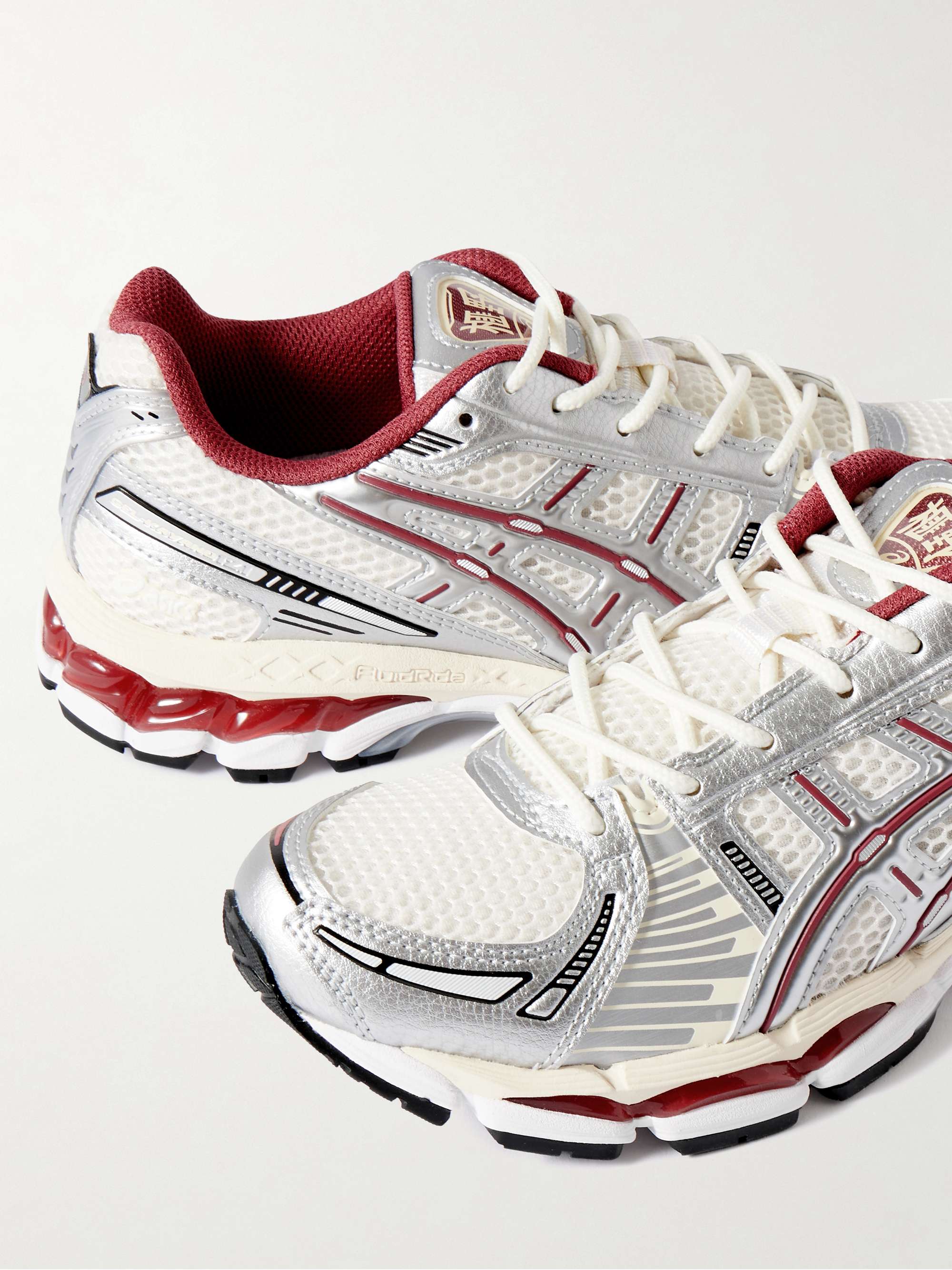 ASICS 
