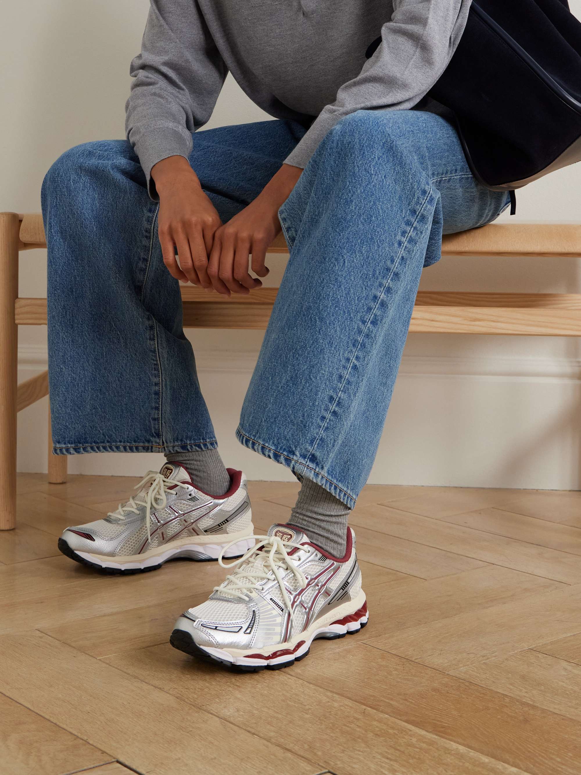 ASICS 