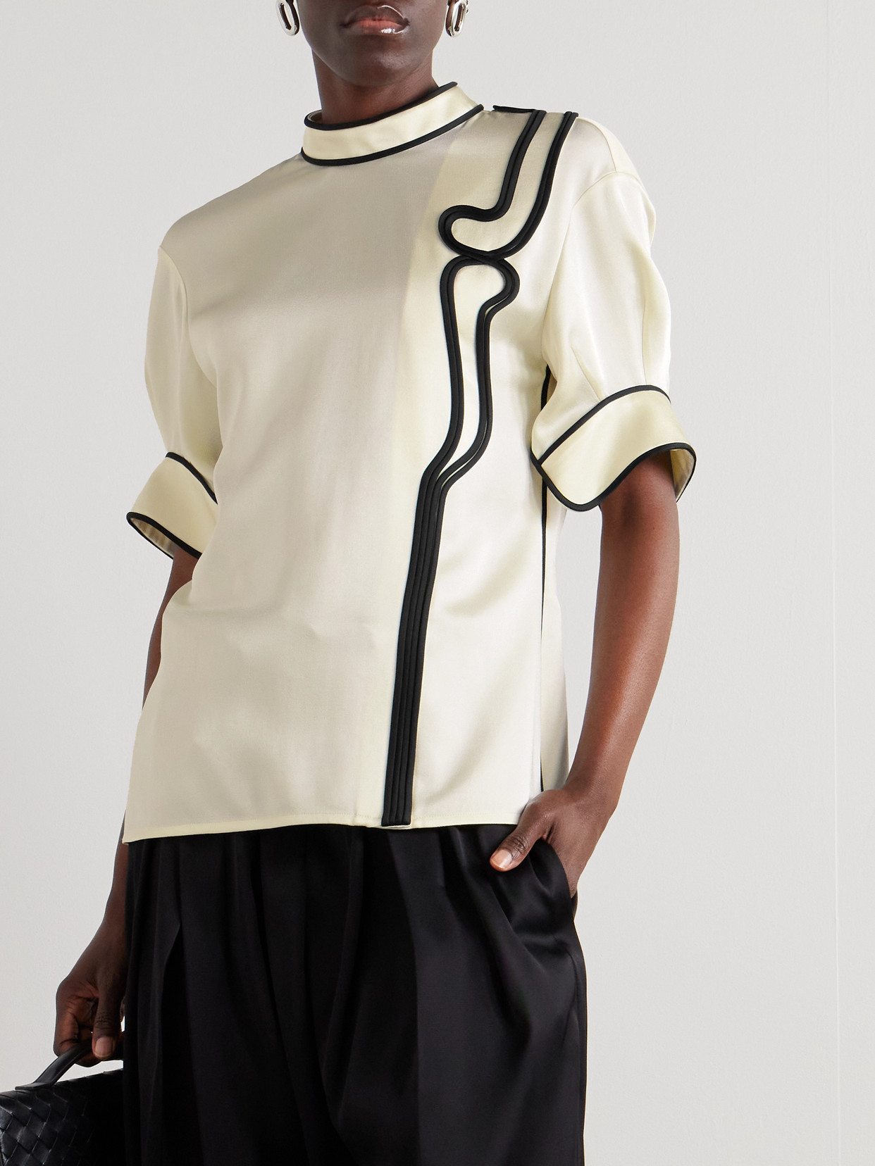 Jil Sander Swirl Embroidered Fitted Shirt In Ivory
