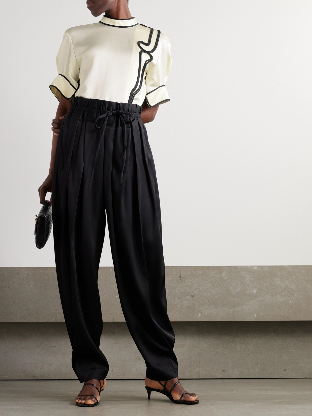 Jil Sander Swirl Embroidered Fitted Shirt In Ivory